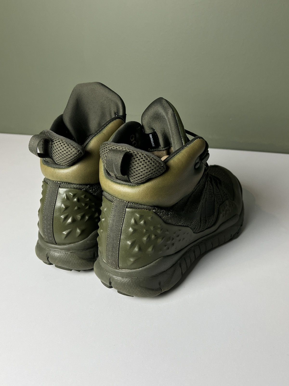 Nike ACG Nike Lupinek Flyknit Defender Cargo Trail Sneaker Boots Size US 9 / EU 42 - 8 Thumbnail