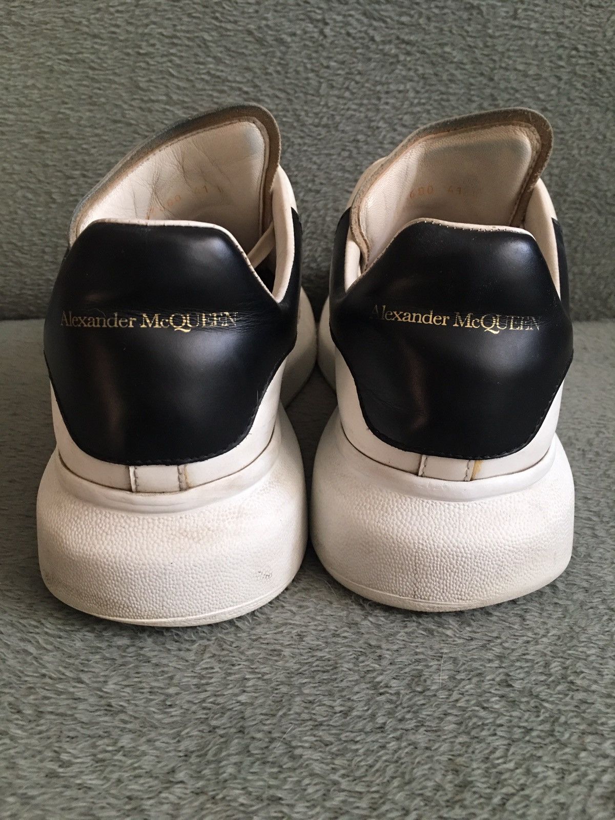 Alexander McQueen Alexander McQueen Oversized White Leather Sneakers EU 41 Size US 8 / EU 41 - 6 Thumbnail