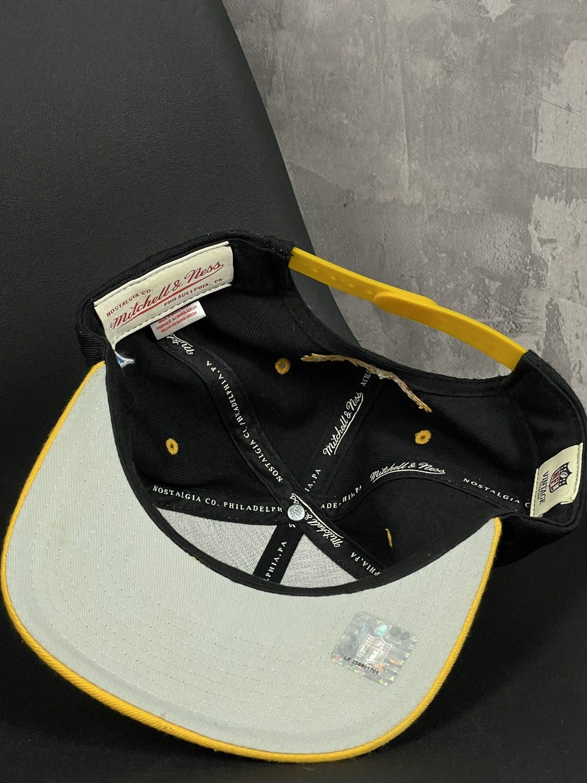 Mitchell & Ness Vintage Steelers Super Bowl Patch Big Logo Hat Size ONE SIZE - 6 Thumbnail