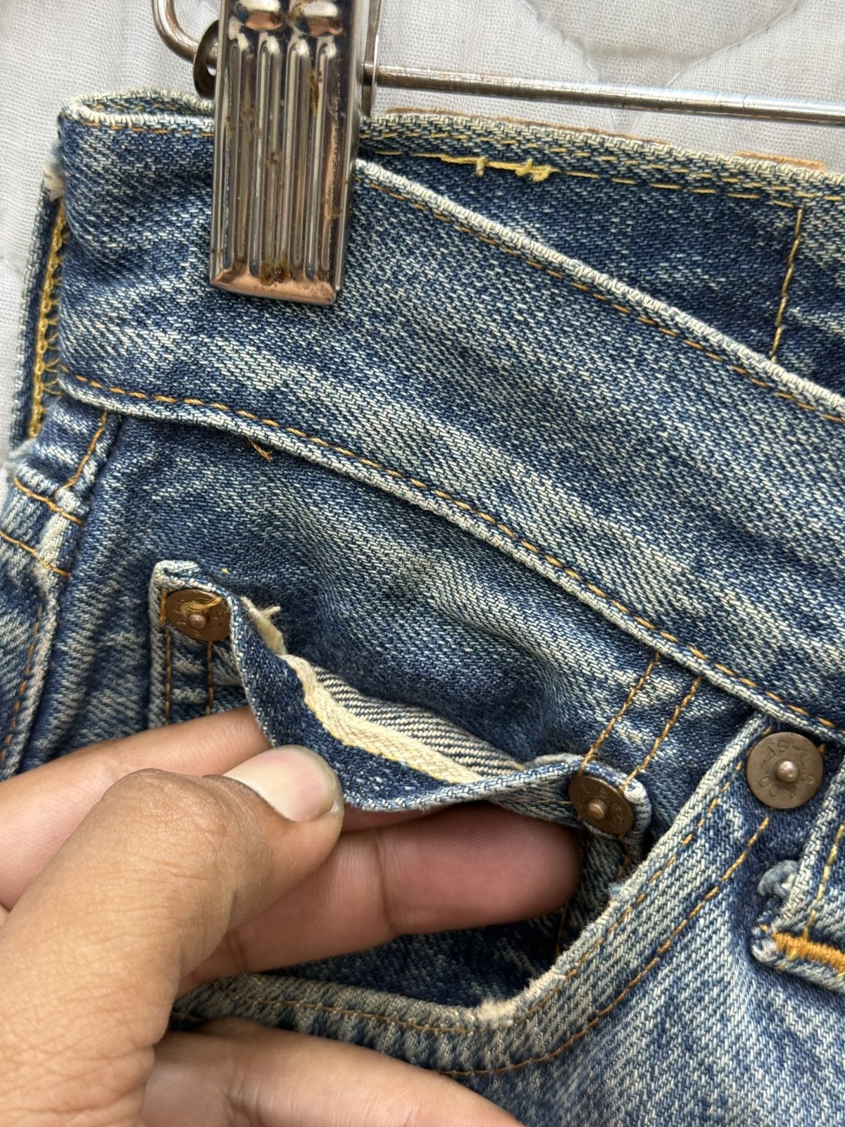 Levi's 🔥ARCHIVE VINTAGE LEVIS 501XX BIG E DISTRESSED SELVEDGE DENIM Size US 29 - 6 Thumbnail