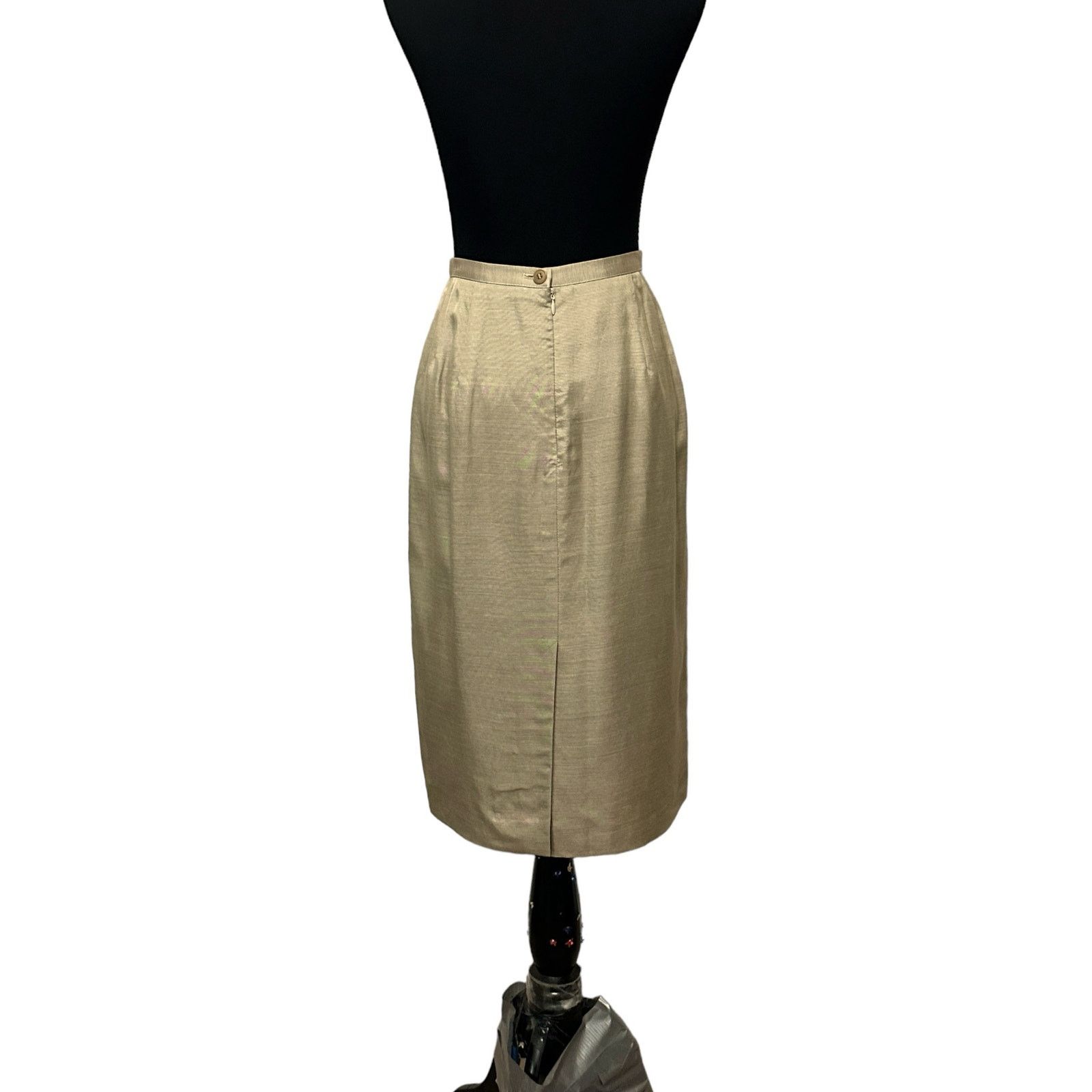 Giorgio Armani Giorgio Armani beige midi pencil skirt size 8 Size 30" / US 8 / IT 44 - 2 Thumbnail