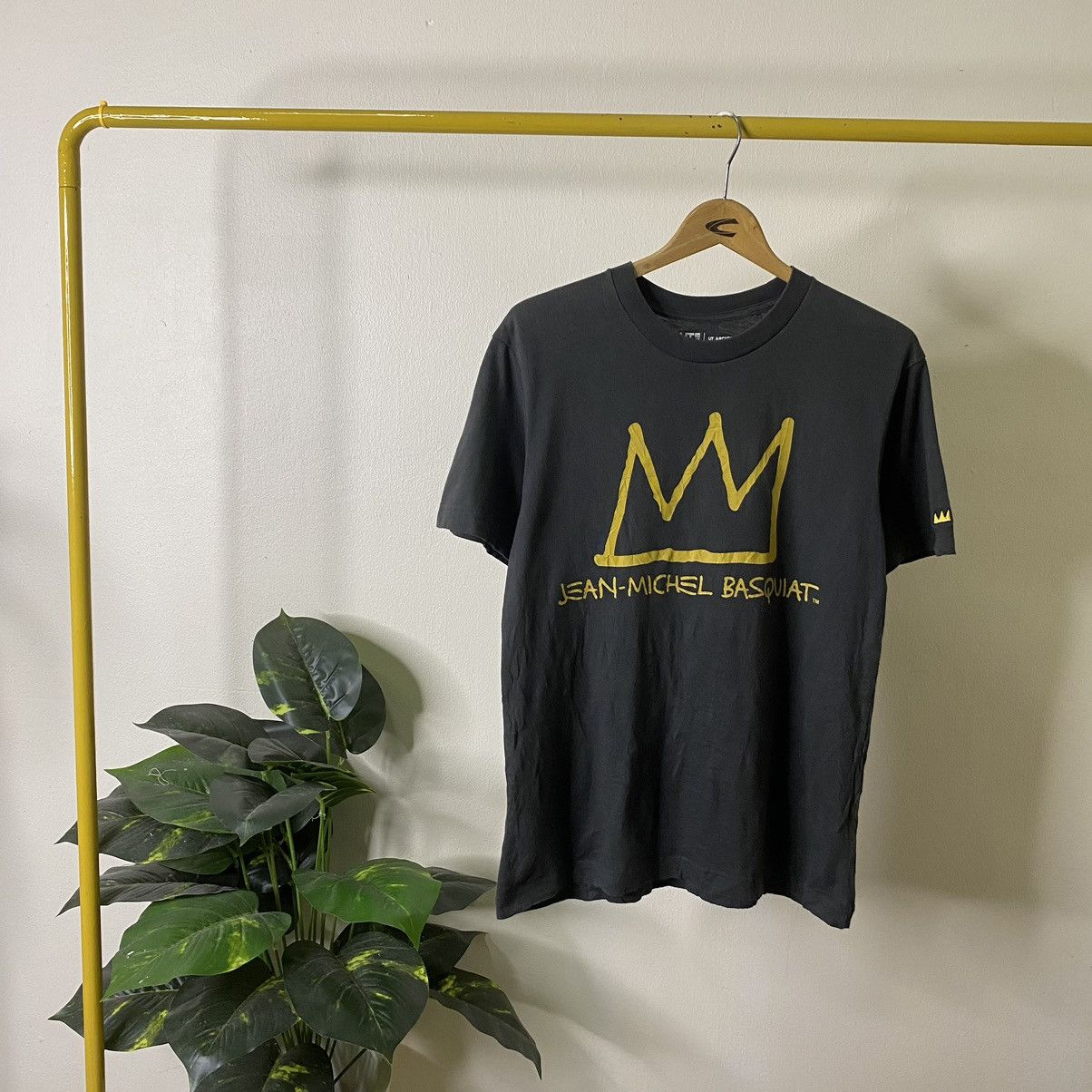 Jean-Michel Basquiat JMB Artwork x Uniqlo UT Collaboration Tee Size US M / EU 48-50 / 2 - 1 Thumbnail