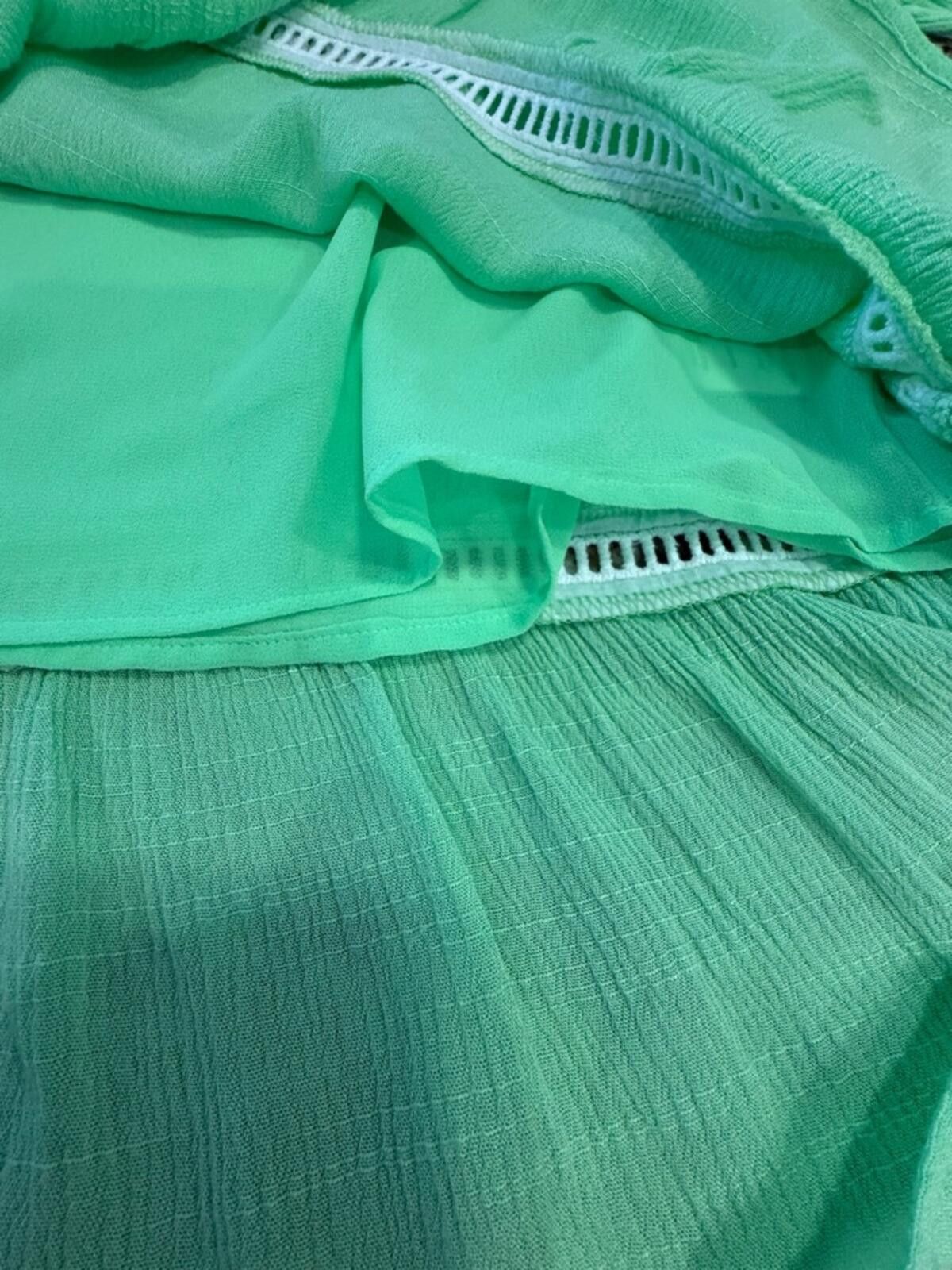 Other Lilly Pulitzer green tunic top white lace ruffled hem SZ XXS Size XXS / US 00 / IT 34 - 7 Thumbnail