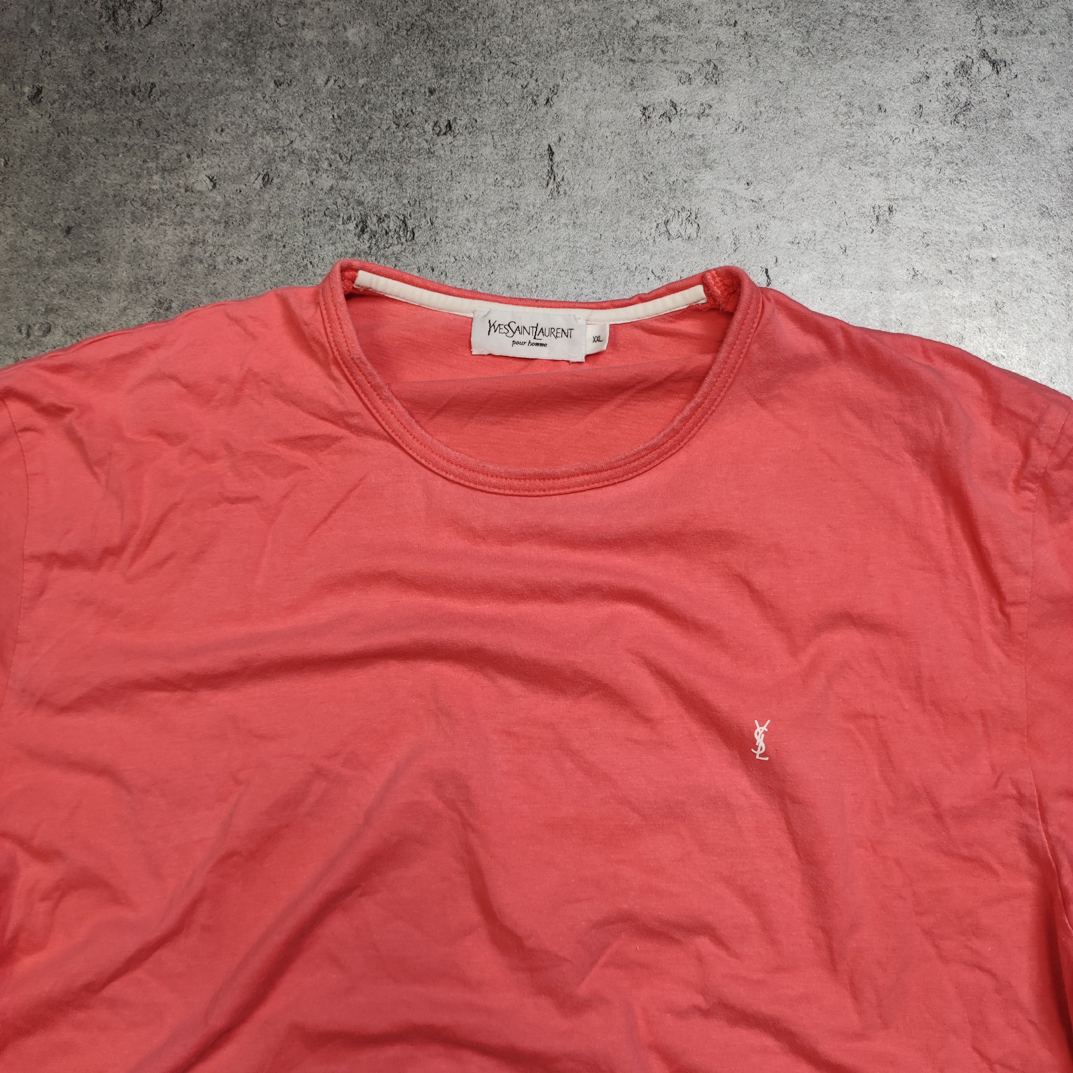 Vintage × Yves Saint Laurent RARE 90s YSL Yves Saint Laurent Pink Small Logo Tshirt Size US XXL / EU 58 / 5 - 4 Thumbnail