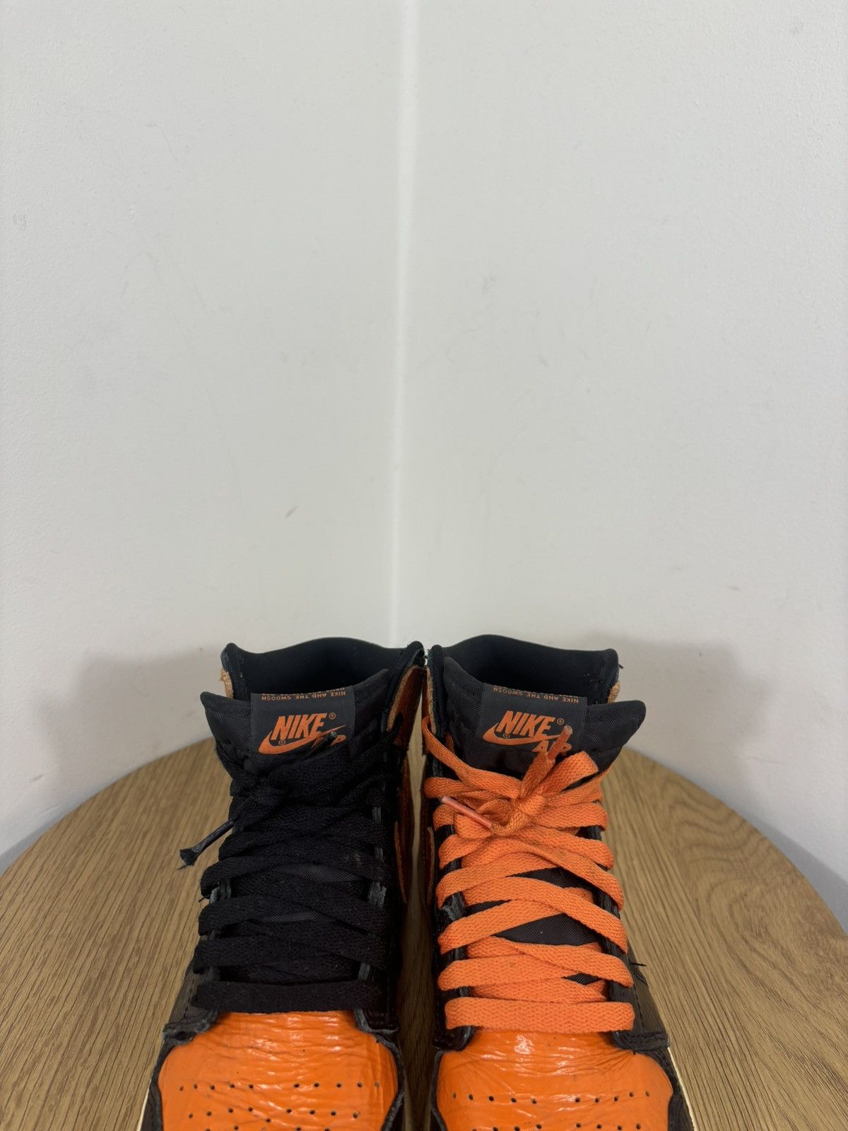 Jordan Brand Air Jordan 1 Retro High OG Shattered Backboard 3.0 Sneakers Size US 6 / EU 39 - 7 Thumbnail