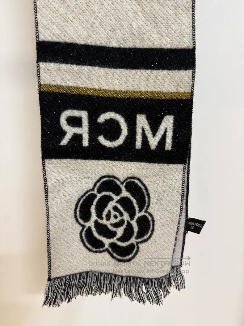 Chanel Chanel Camelia black and white colour-matched scarf Size ONE SIZE - 4 Thumbnail