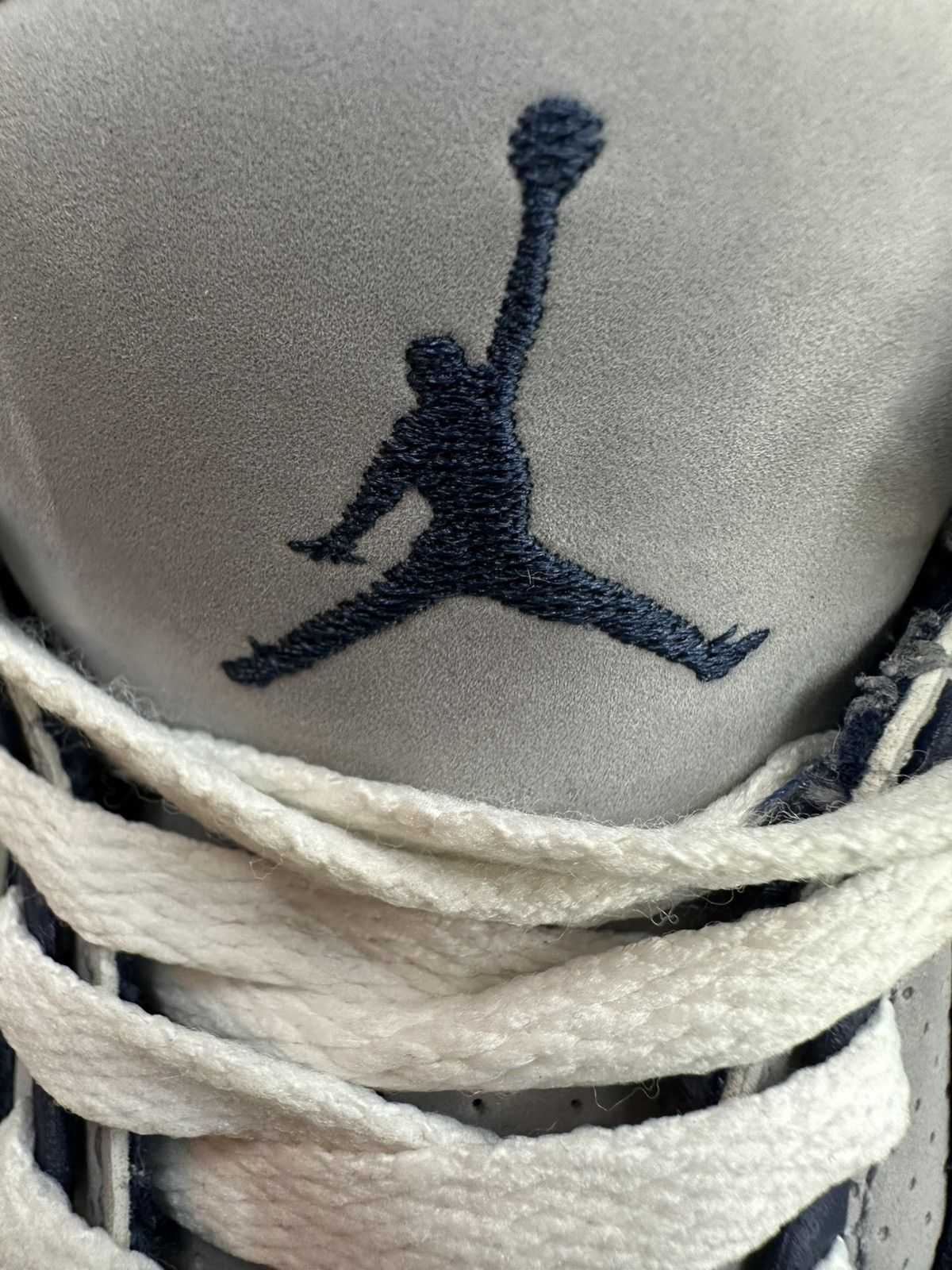 Jordan Brand Air Jordan 3 “Georgetown” (2021) **PRE-OWNED** Size US 6.5 / EU 39-40 - 6 Thumbnail