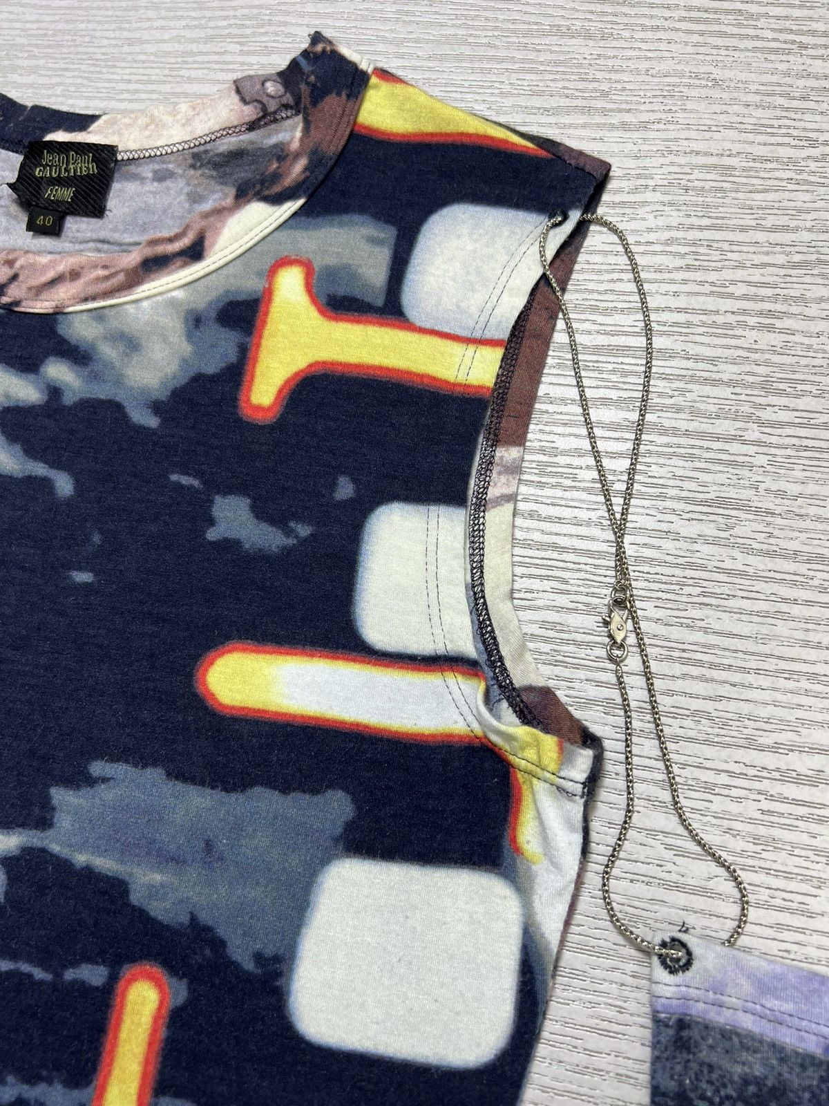 Jean Paul Gaultier Jean Paul Gaultier - F/W 01’ - Chain Sleeve Printed L/S Size S / US 4 / IT 40 - 8 Thumbnail