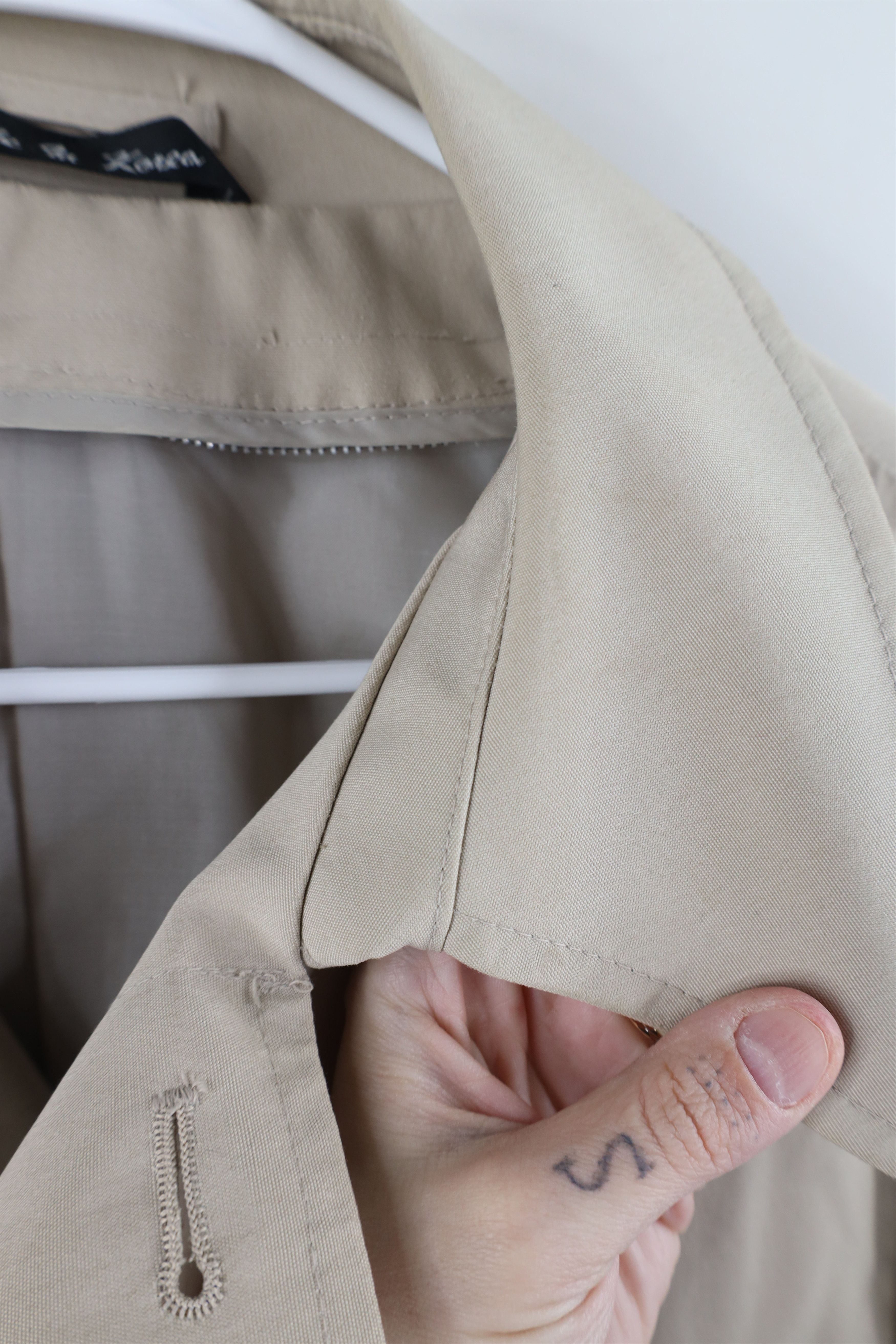 Vintage Vintage 70s Streetwear Button Trench Coat Rain Jacket Beige Size US L / EU 52-54 / 3 - 9 Thumbnail