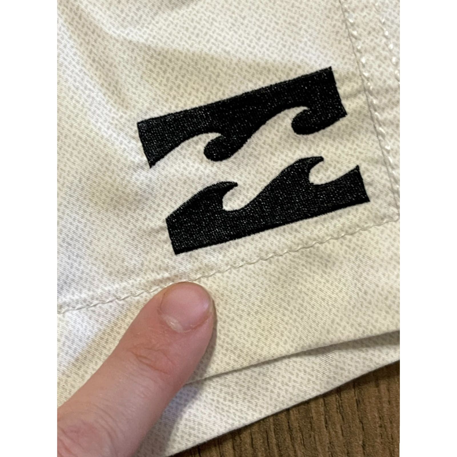 Billabong VINTAGE Billabong Swim Shorts? 32 Men Swim Trunks White Blue Gray Striped Size US 32 / EU 48 - 4 Thumbnail