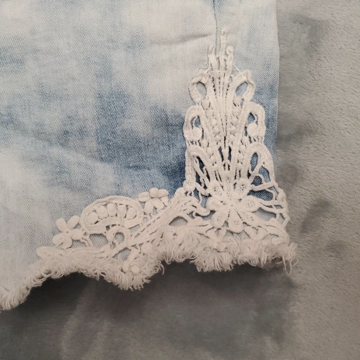 Vintage Maurices Shorts Womens 9 10 Tie Dye Denim Micro Mini Low Rise Lace Y2K 90s USA Casual Cotton Blend Pocket 5-Pocket Belt Loops Mens Womens Girls Boys Size 32" / US 10 / IT 46 - 2 Thumbnail