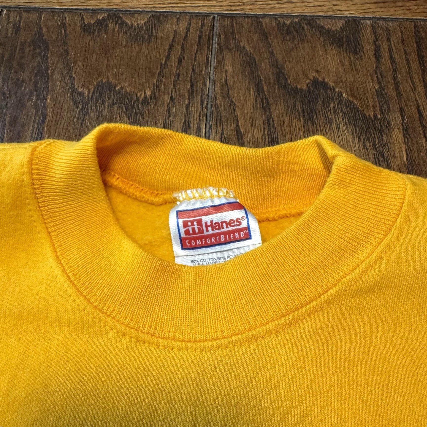 Hanes VINTAGE Hanes Sweatshirt Castle On The Hill Pittsburgh University Yellow Blue Graphic Print XL Mens Pullover Crew Neck Size US XL / EU 56 / 4 - 4 Thumbnail