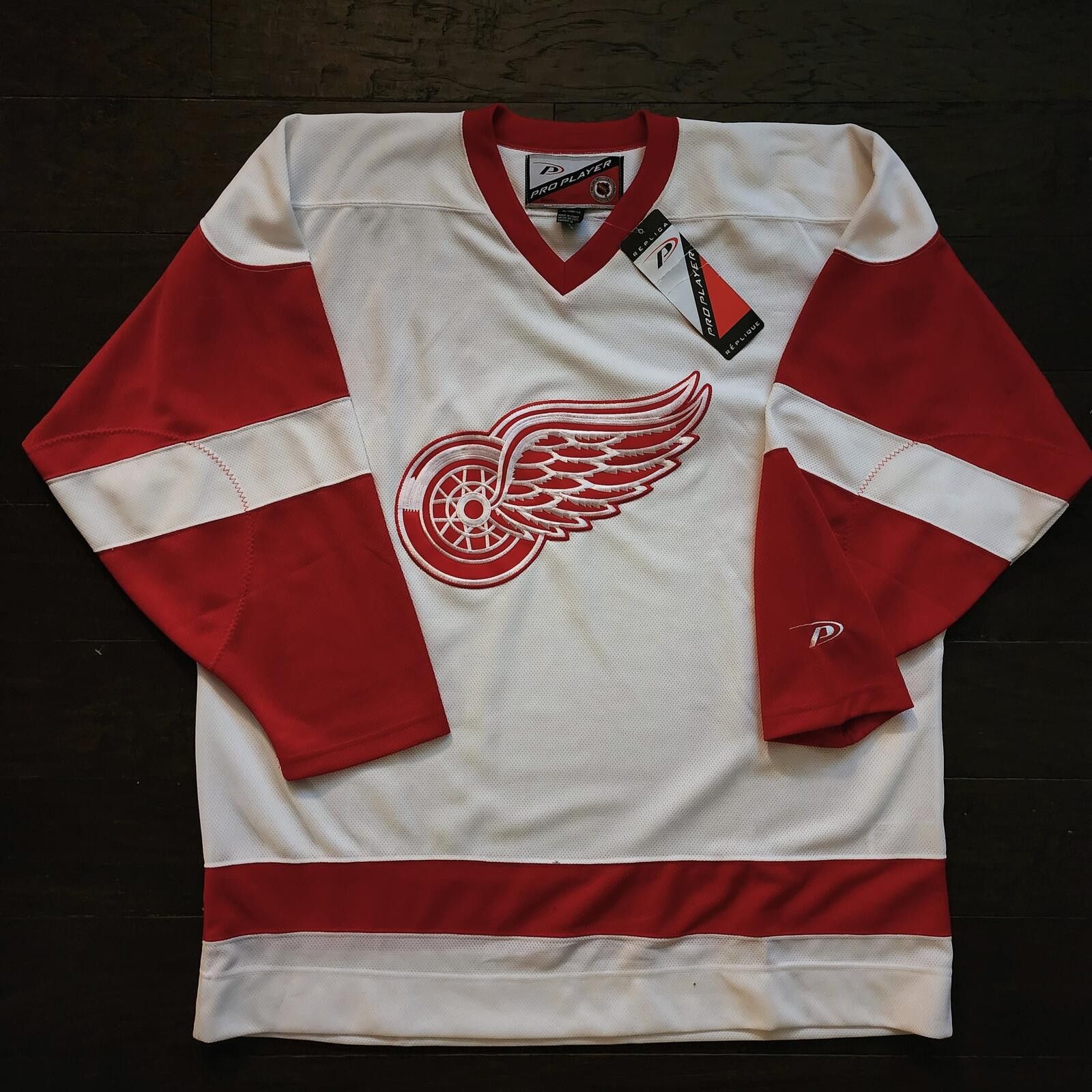 Pro Player Detroit Red Wings PRO PLAYER Hockey Jersey XL NHL Tupac '90s Size US XL / EU 56 / 4 - 1 Thumbnail