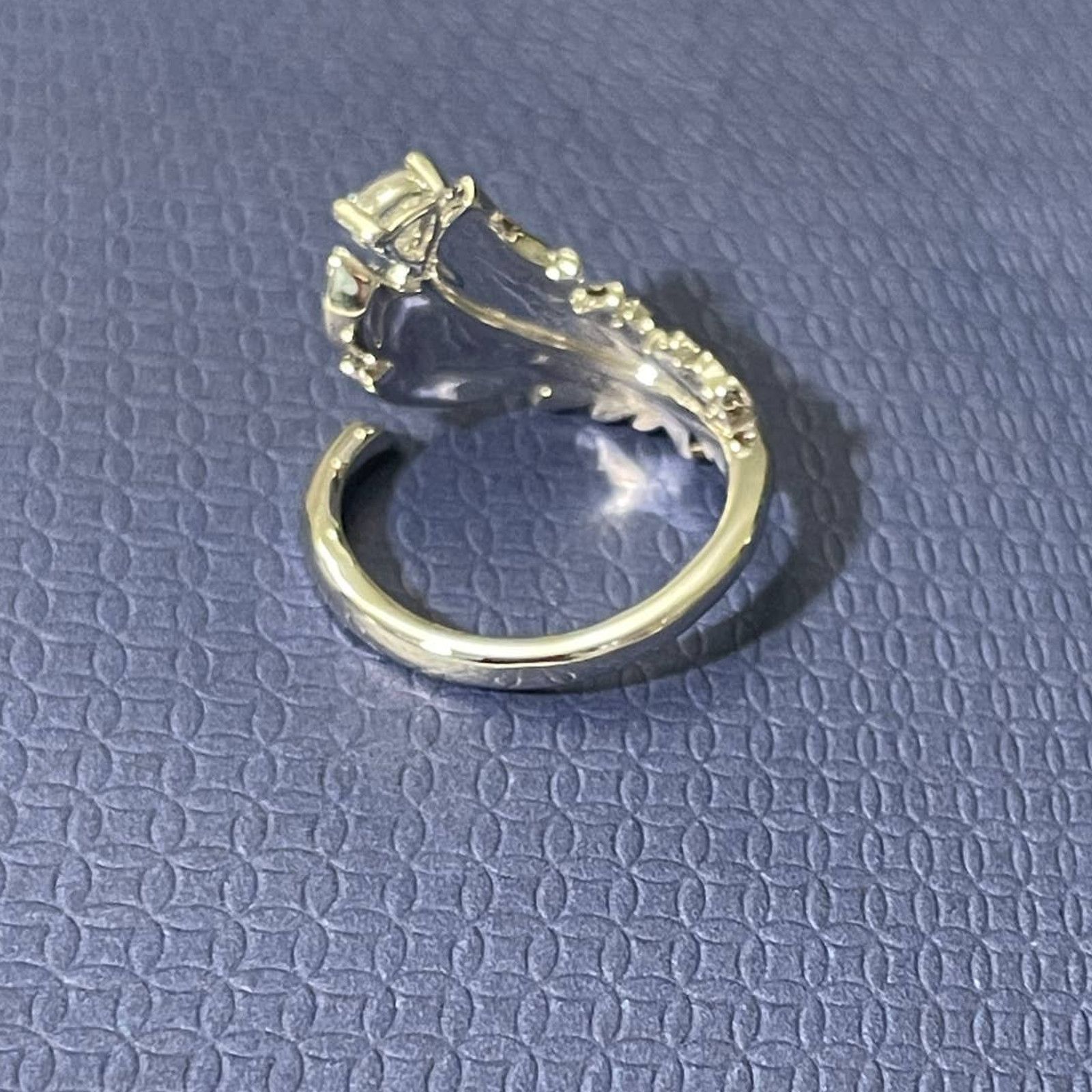 Swarovski Swarovski Women's Feather Nice Ring size 7 / 55 new Size ONE SIZE - 7 Thumbnail