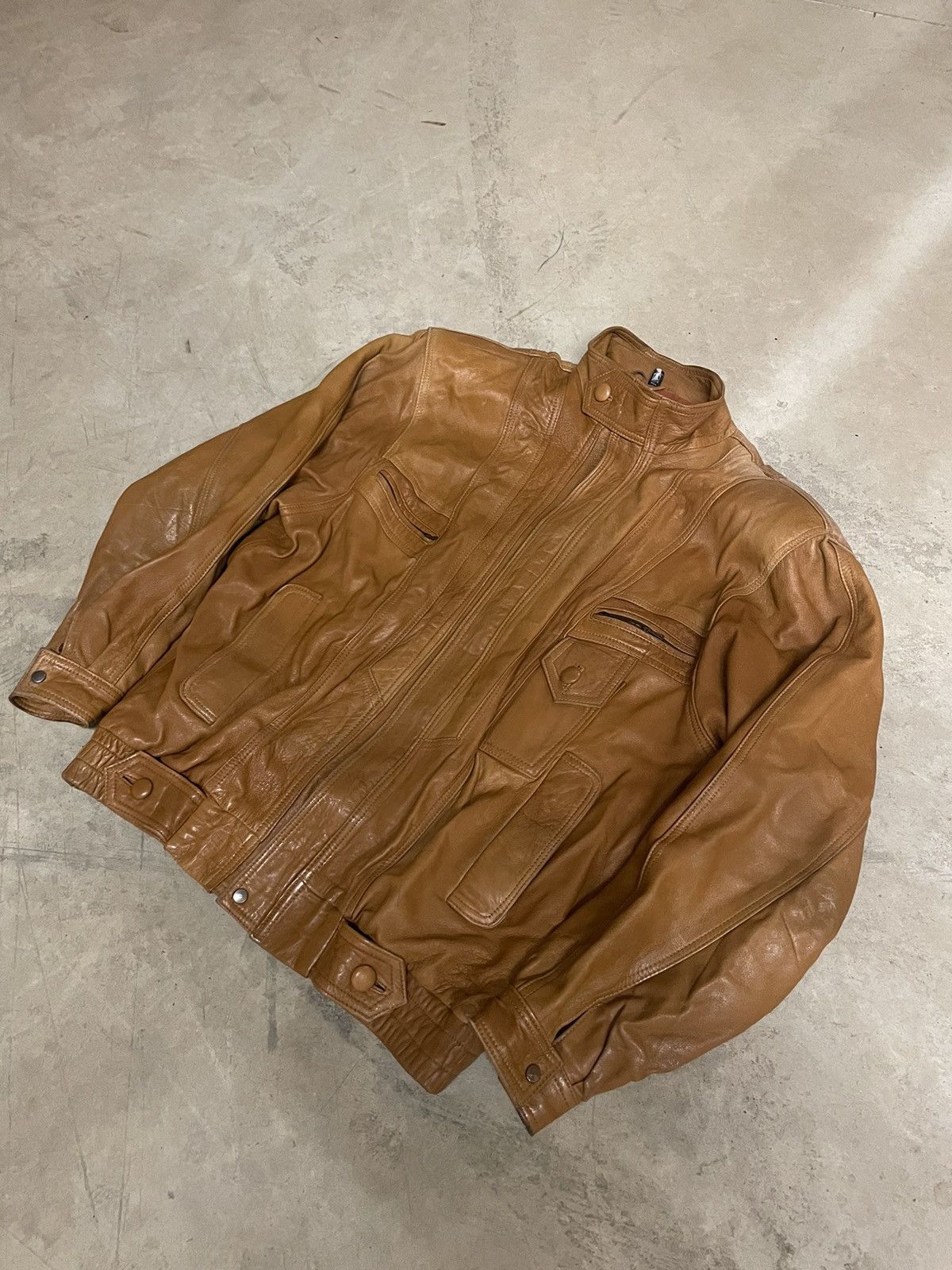 Vintage Vintage Leather Bomber Jacket Beautiful Leather Size US XL / EU 56 / 4 - 1 Thumbnail