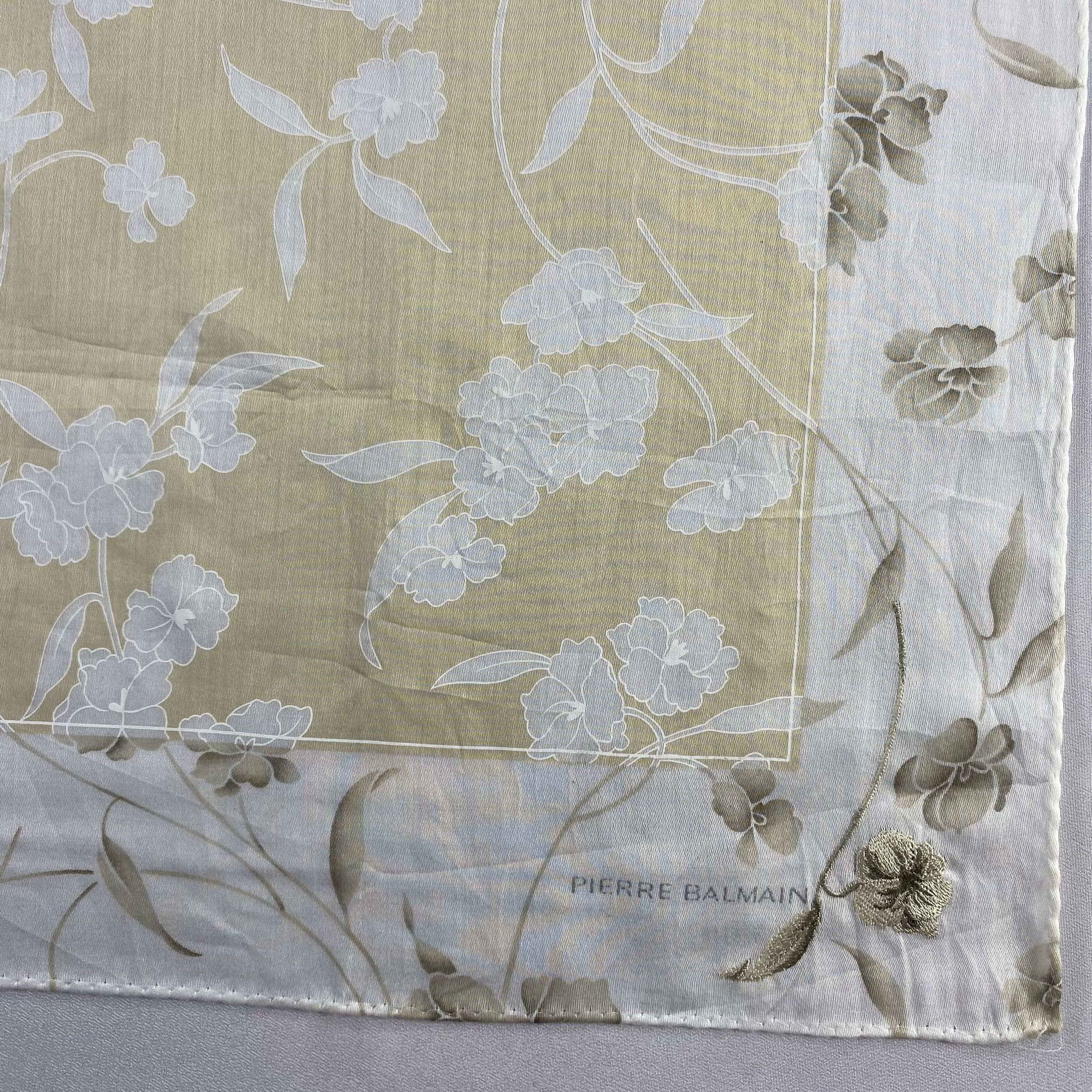 Pierre Balmain × Vintage Pierre Balmain Bandana/ Handkerchief / Neckerchief-P1762 Size ONE SIZE - 4 Thumbnail
