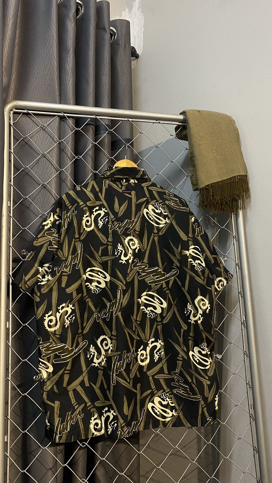 Fubu × Japanese Brand × Vintage FUBU AOP DRAGON SHIRT BUTTON UP RAYON LARGE Size US L / EU 52-54 / 3 - 2 Thumbnail