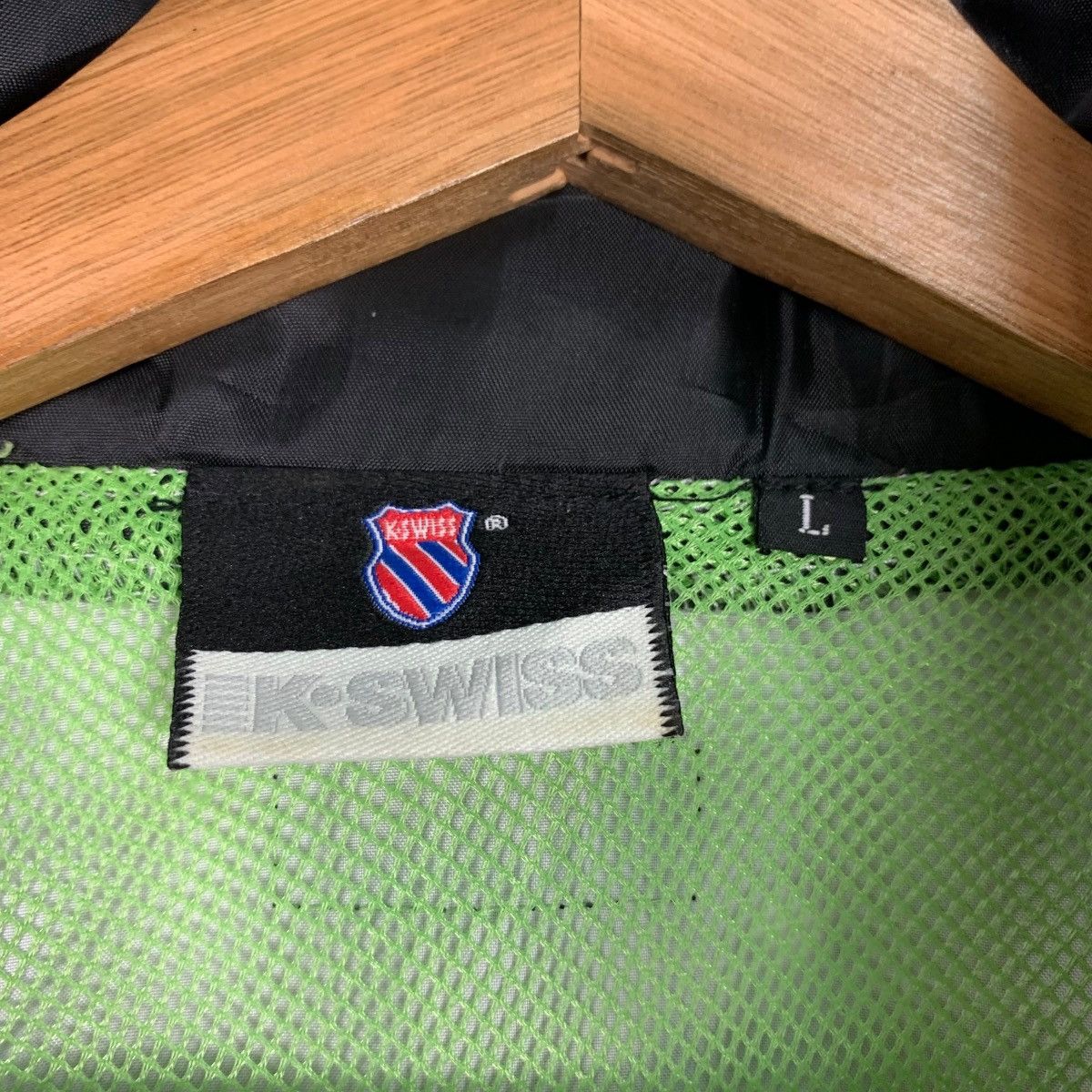 Japanese Brand K.SWISS Athletic Movement Big Logo Camo Light Jacket 0114-C6 Size US L / EU 52-54 / 3 - 18 Thumbnail