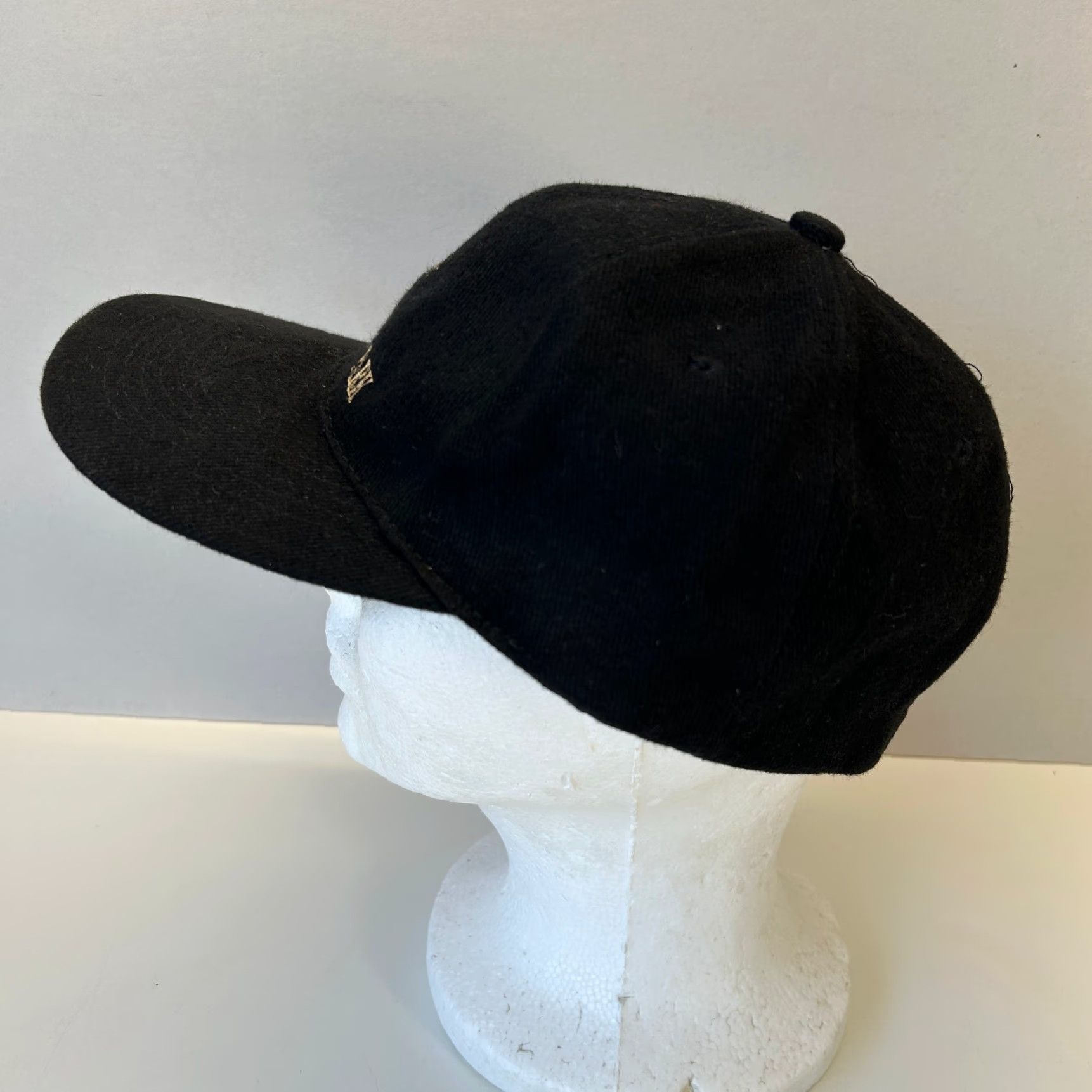 Vintage VINTAGE Rubber Tomahawk Co Banff National Park Hat Canada Black Embroidered Elk One Size Fitted Hat Unisex Adults Mens Womens Size US M / EU 48-50 / 2 - 3 Thumbnail