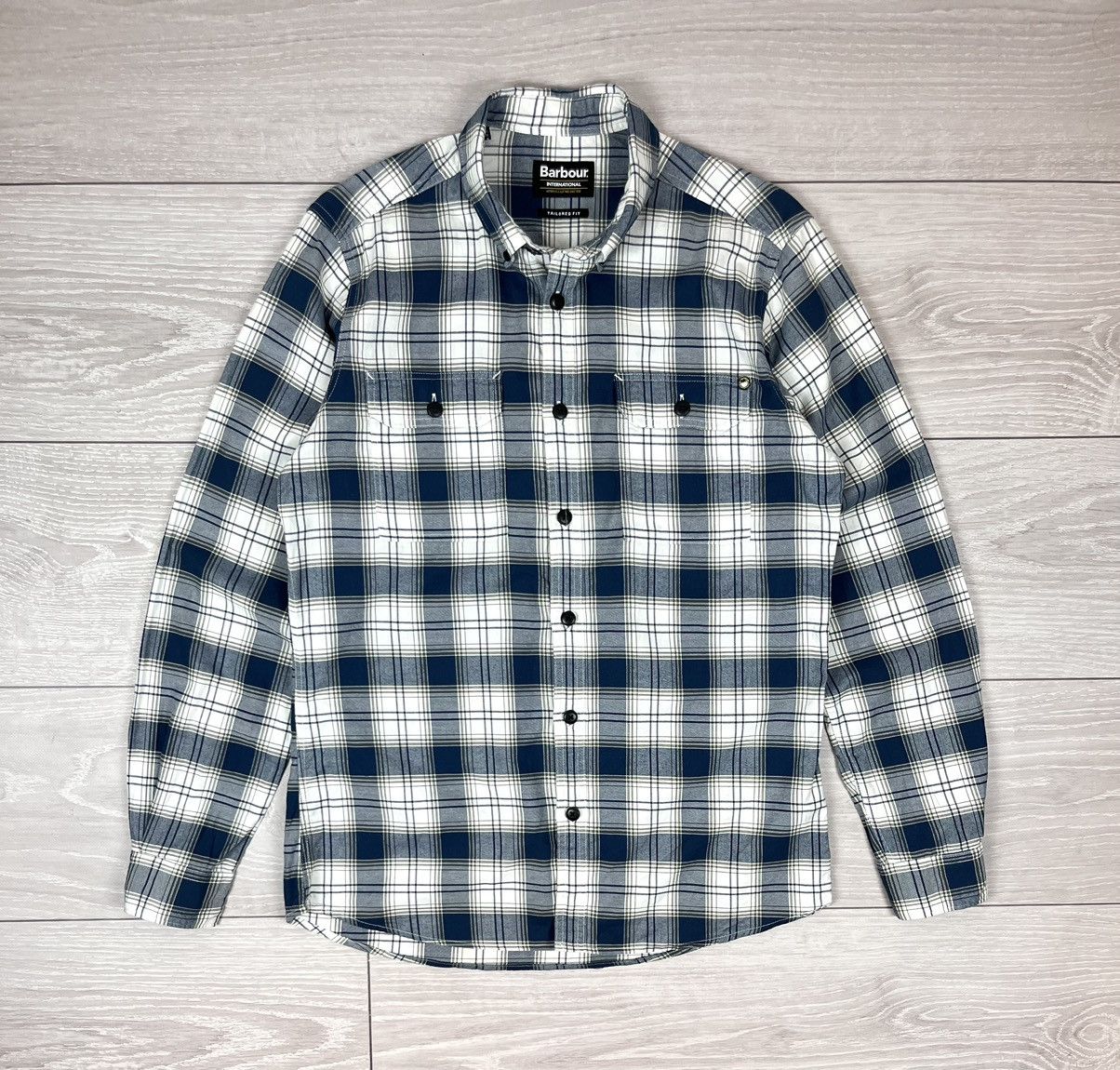 Barbour x4 Barbour Tailored Flannel Checkered Button Shirt M Size Size US M / EU 48-50 / 2 - 2 Thumbnail