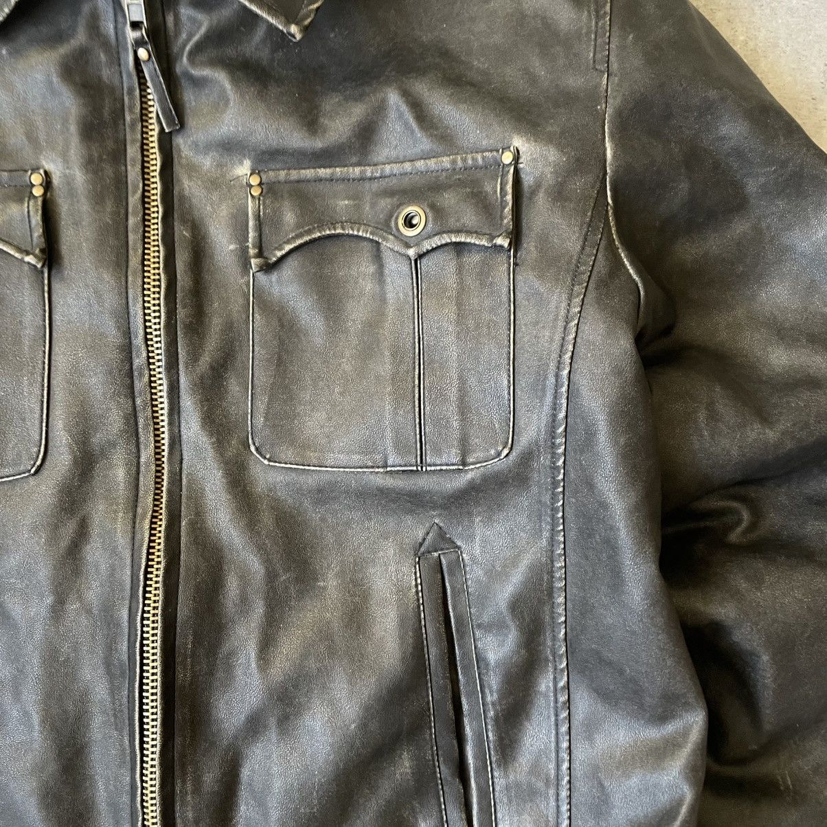 Vintage Vintage Trashed Punk Faux Leather Sunfaded Distressed Jacket Size US L / EU 52-54 / 3 - 3 Thumbnail