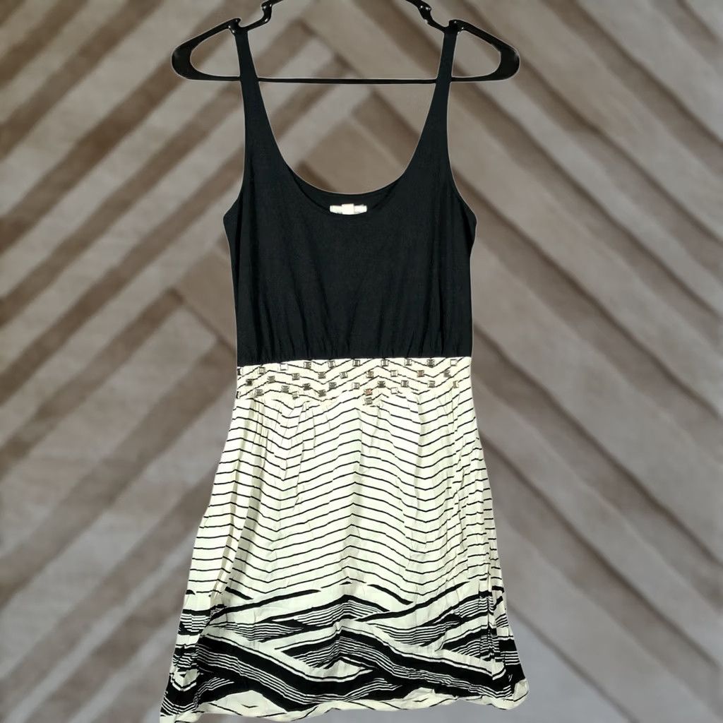 Anthropologie Silence + Noise Womens Dress Geometric Sleeveless Black White Midi Small Enjoy Casual Party/Cocktail Travel Womens Size S / US 4 / IT 40 - 1 Thumbnail