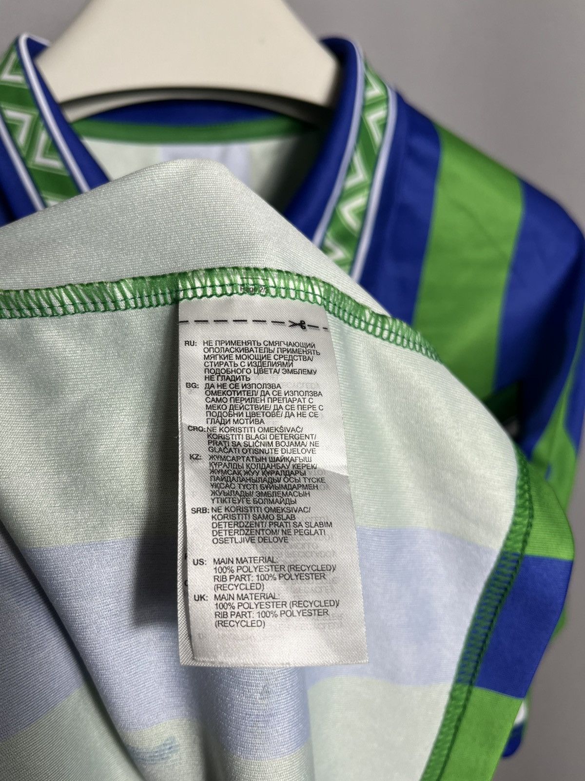 Other Mitre 1994 1996 Hibernian Away Shirt Replica soccer jersey Size US M / EU 48-50 / 2 - 5 Thumbnail