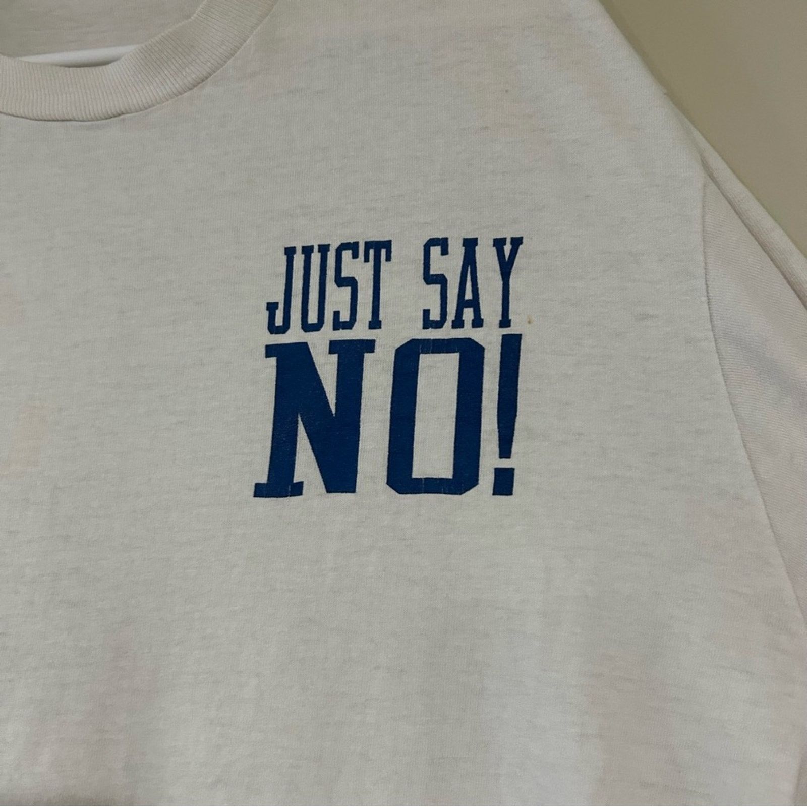 Fruit Of The Loom Vintage Illinois Friends Don’t Let Friends Go To Iowa shirt Size US XL / EU 56 / 4 - 4 Thumbnail