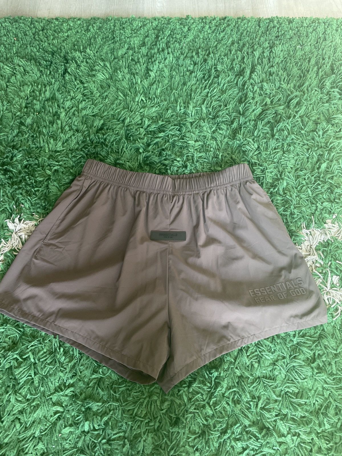 Essentials × Fear of God Fear of God Essentials Plum Volley Short S Size US 30 / EU 46 - 1 Thumbnail