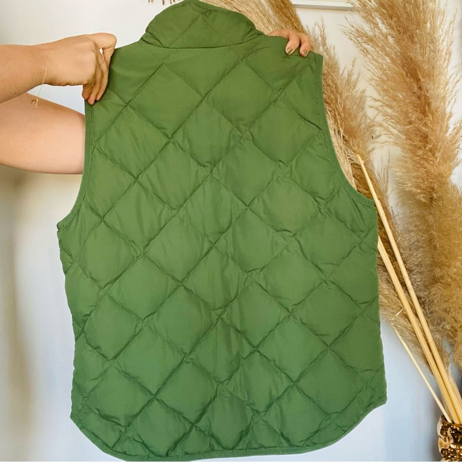 J.Crew J CREW Olive Green Quilted Puffer Down Gold Zip Vest Jacket Size M / US 6-8 / IT 42-44 - 5 Thumbnail