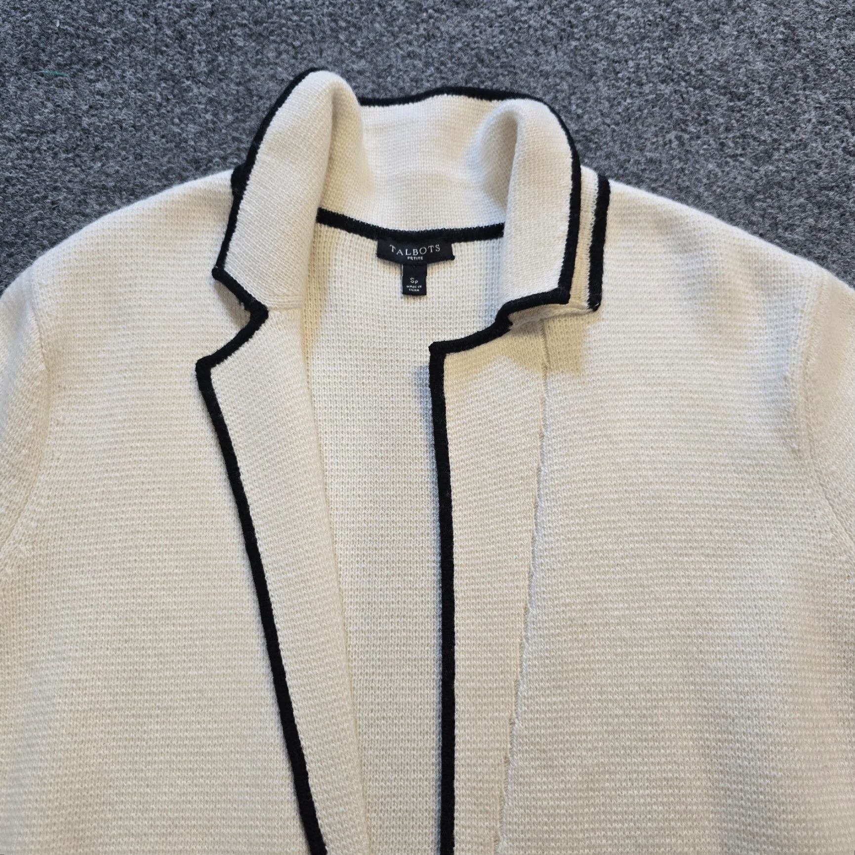 Talbots Talbots Cardigan Womens Petite Small Black Wool Blend Open Long Sleeve Capsule Size S / US 4 / IT 40 - 2 Thumbnail