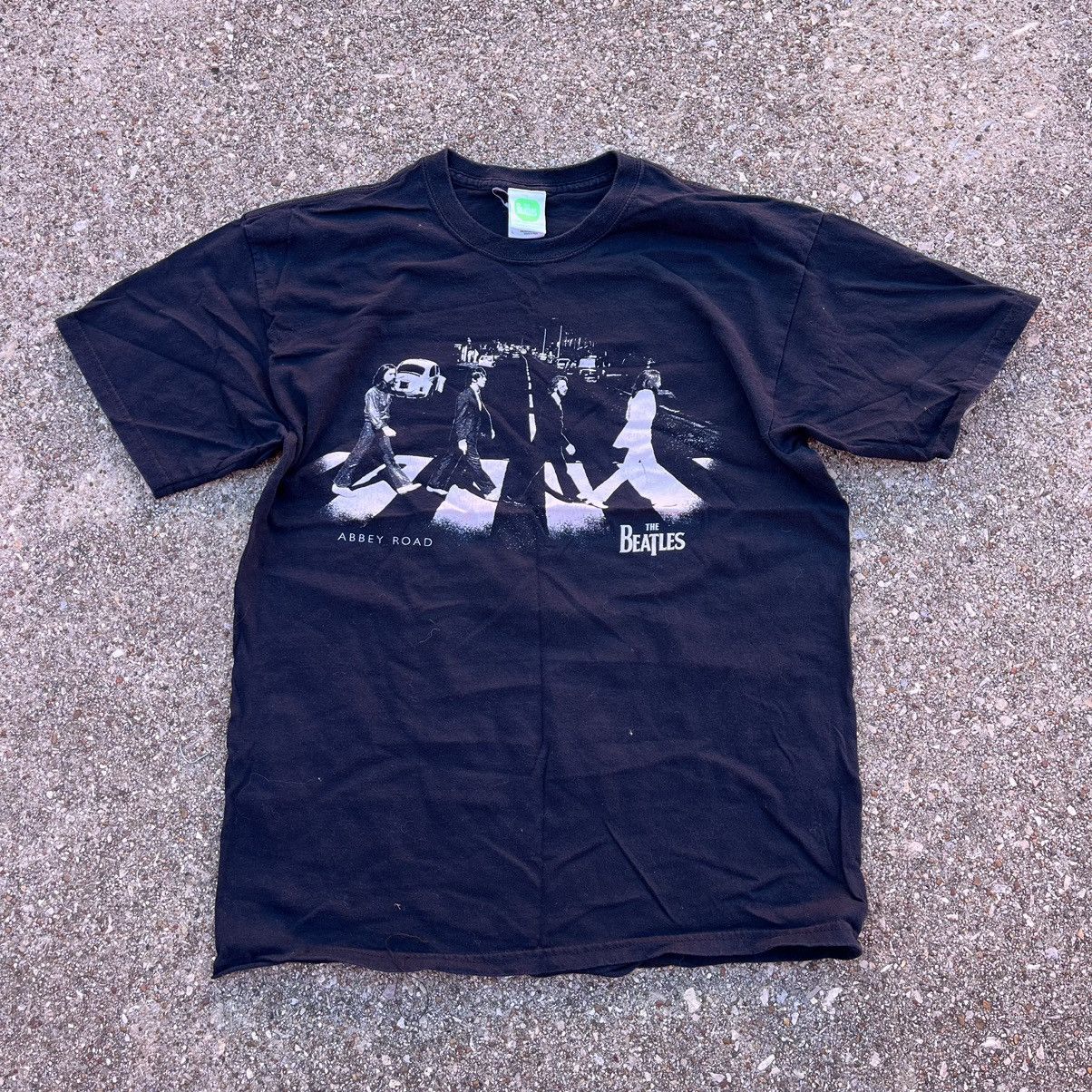 Japanese Brand × Vintage 2000s Y2K Beatles Abbey Road Band Tee Size US M / EU 48-50 / 2 - 1 Thumbnail