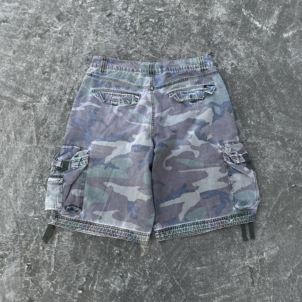 Carhartt (36x13) Y2K Faded Chor Camo Shorts Size US 36 / EU 52 - 5 Thumbnail