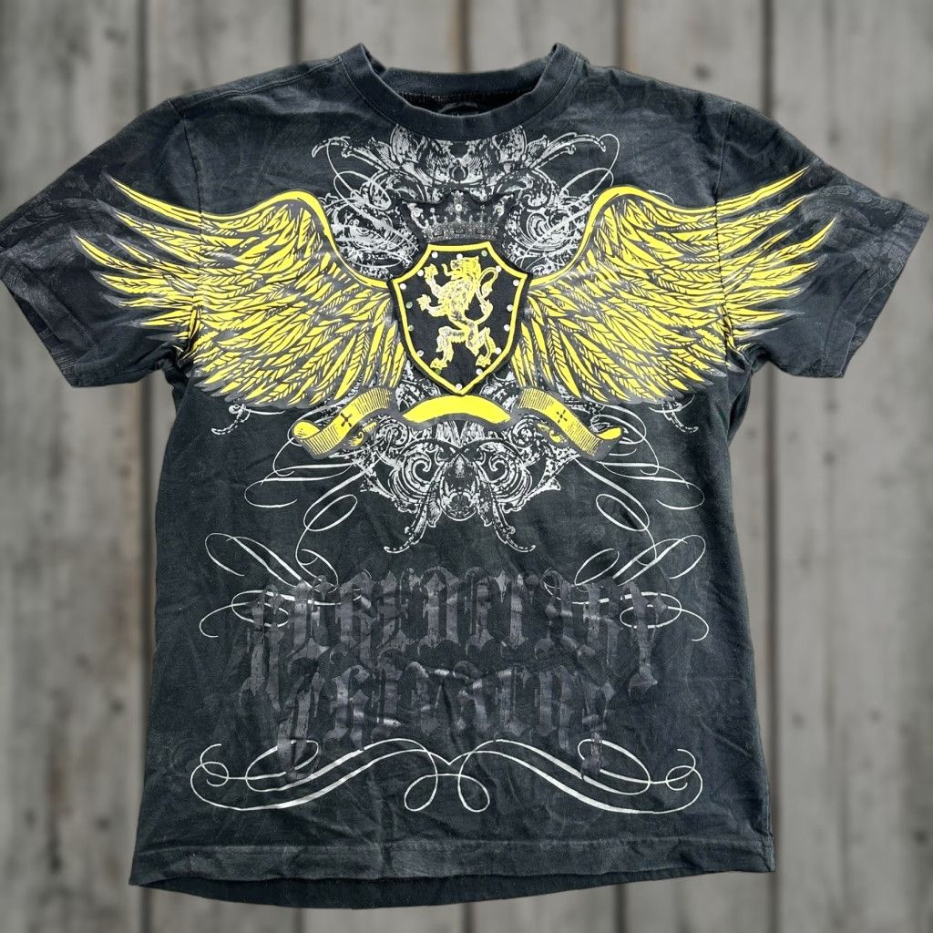 Vintage VINTAGE Hereditary Chivalry Shirt Mens L Black Yellow Lion Crest Graphic Tee Wings Adult Large Black Size US L / EU 52-54 / 3 - 1 Thumbnail