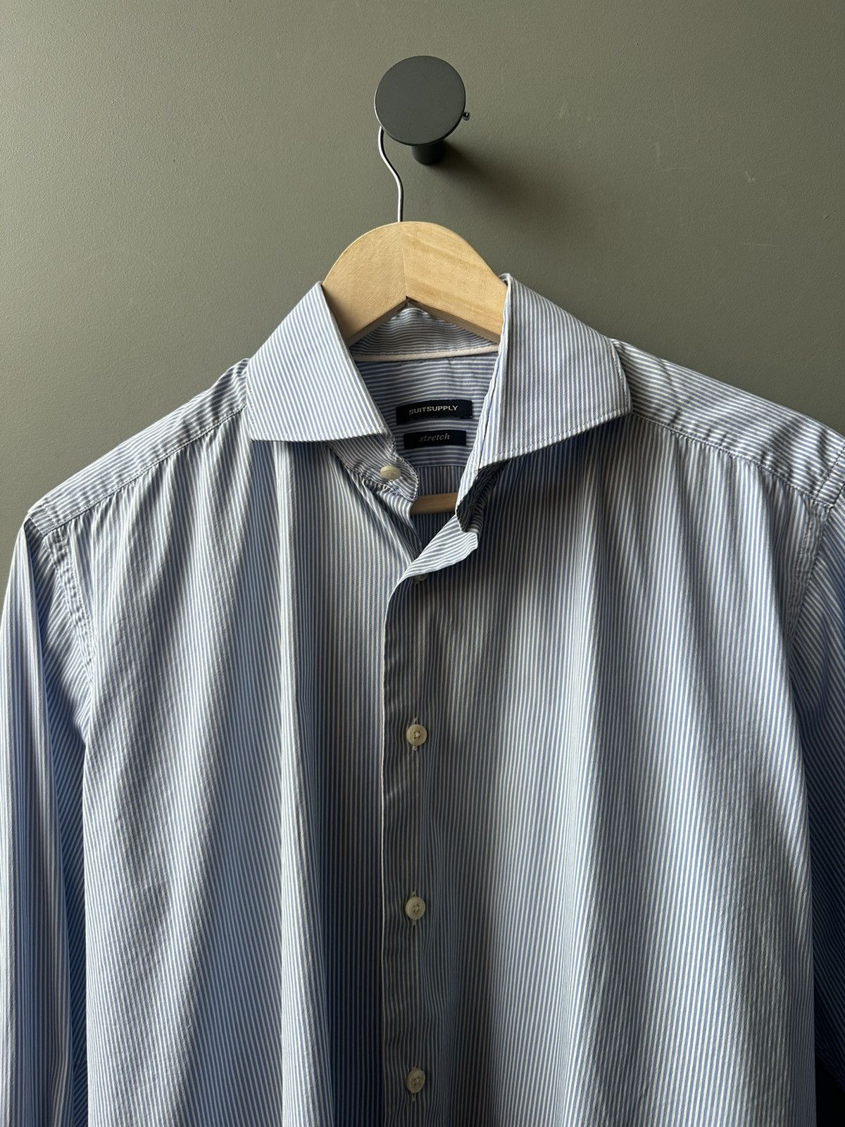 Suitsupply Suitsupply Stripped Dress Shirt Size US M / EU 48-50 / 2 - 2 Thumbnail