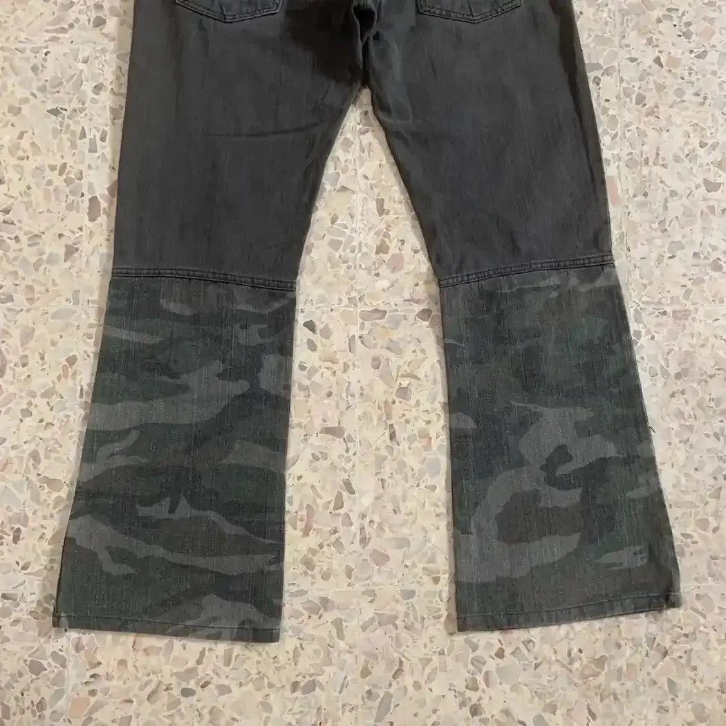 Tornado Mart 💥 STEALS 💥 BRTHBREATH Jeans Camouflage Flare/Bootcut Pants Size US 33 - 10 Thumbnail