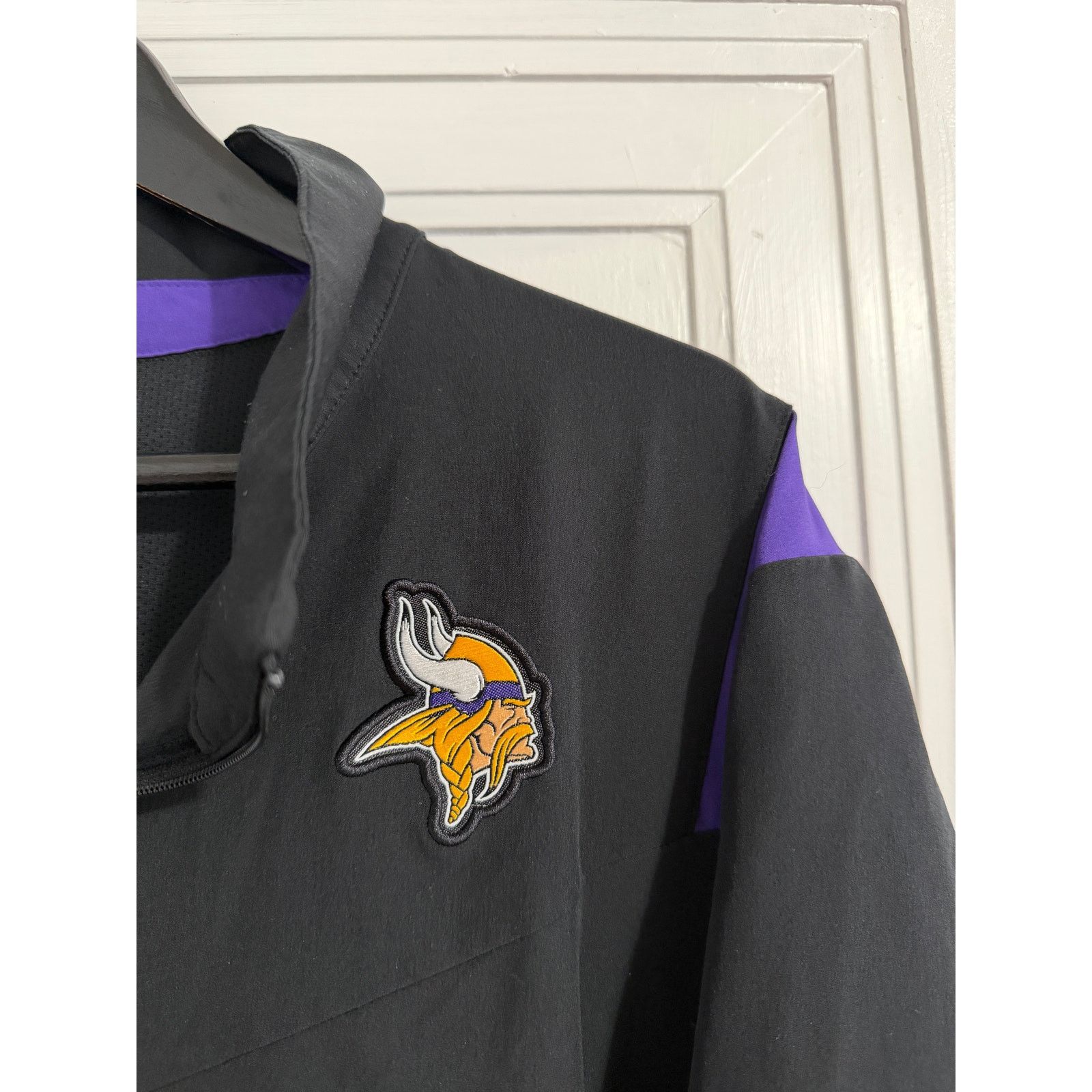Nike Minnesota Vikings Nike Short-Sleeve Windbreaker Size XL Size US XL / EU 56 / 4 - 2 Thumbnail