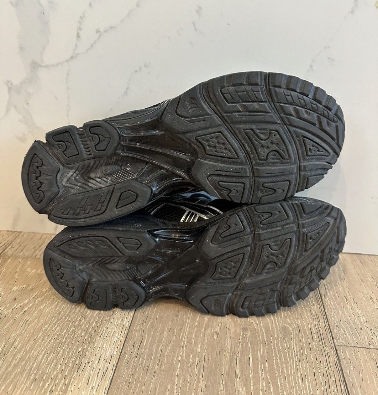 Asics ASICS GEL KAYANO 14 black/puresilver Size US 9.5 / EU 42-43 - 6 Thumbnail
