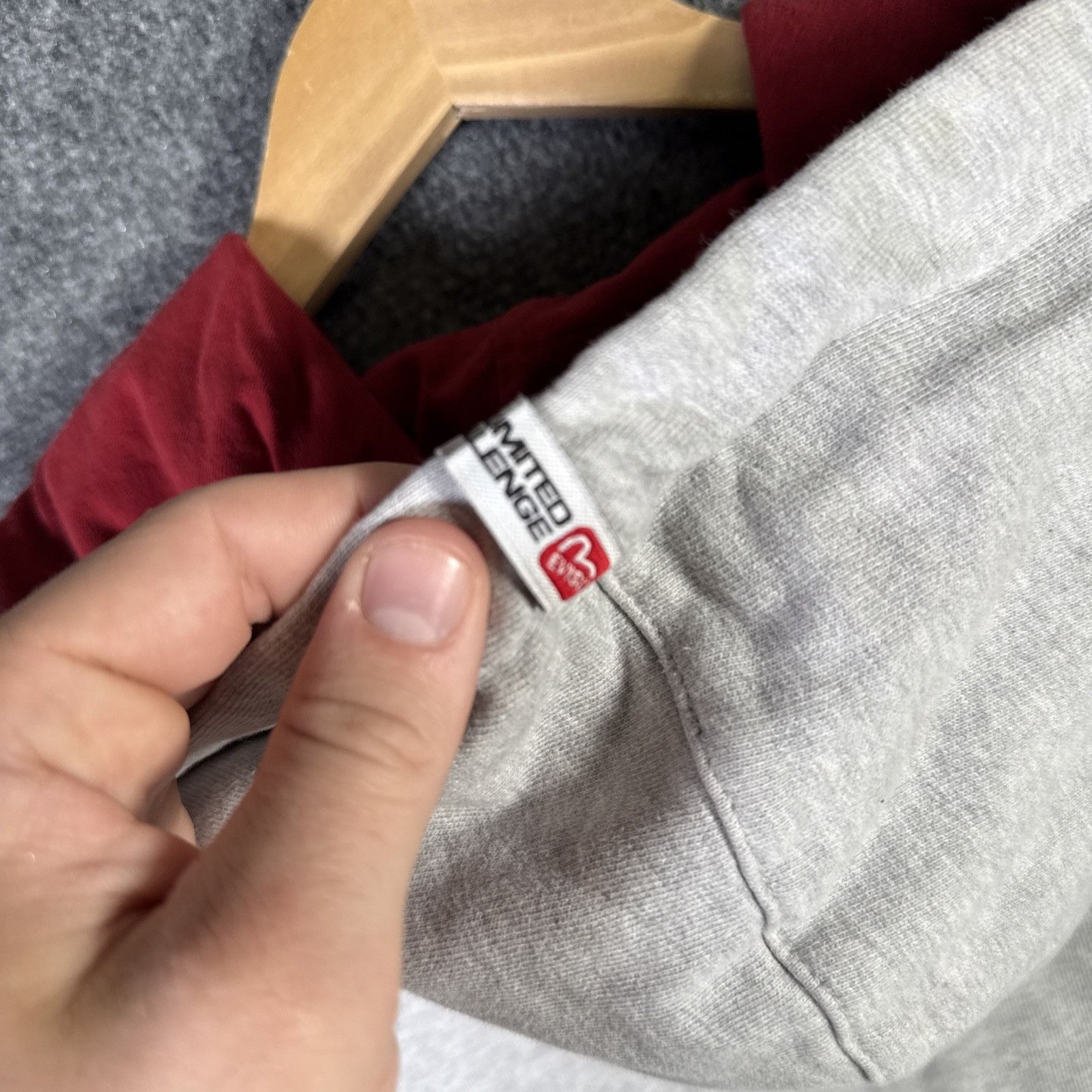 Evisu Vintage EVISU Hoodie Mens Large Gray Y2K Embroidered Jeans Size US L / EU 52-54 / 3 - 8 Thumbnail