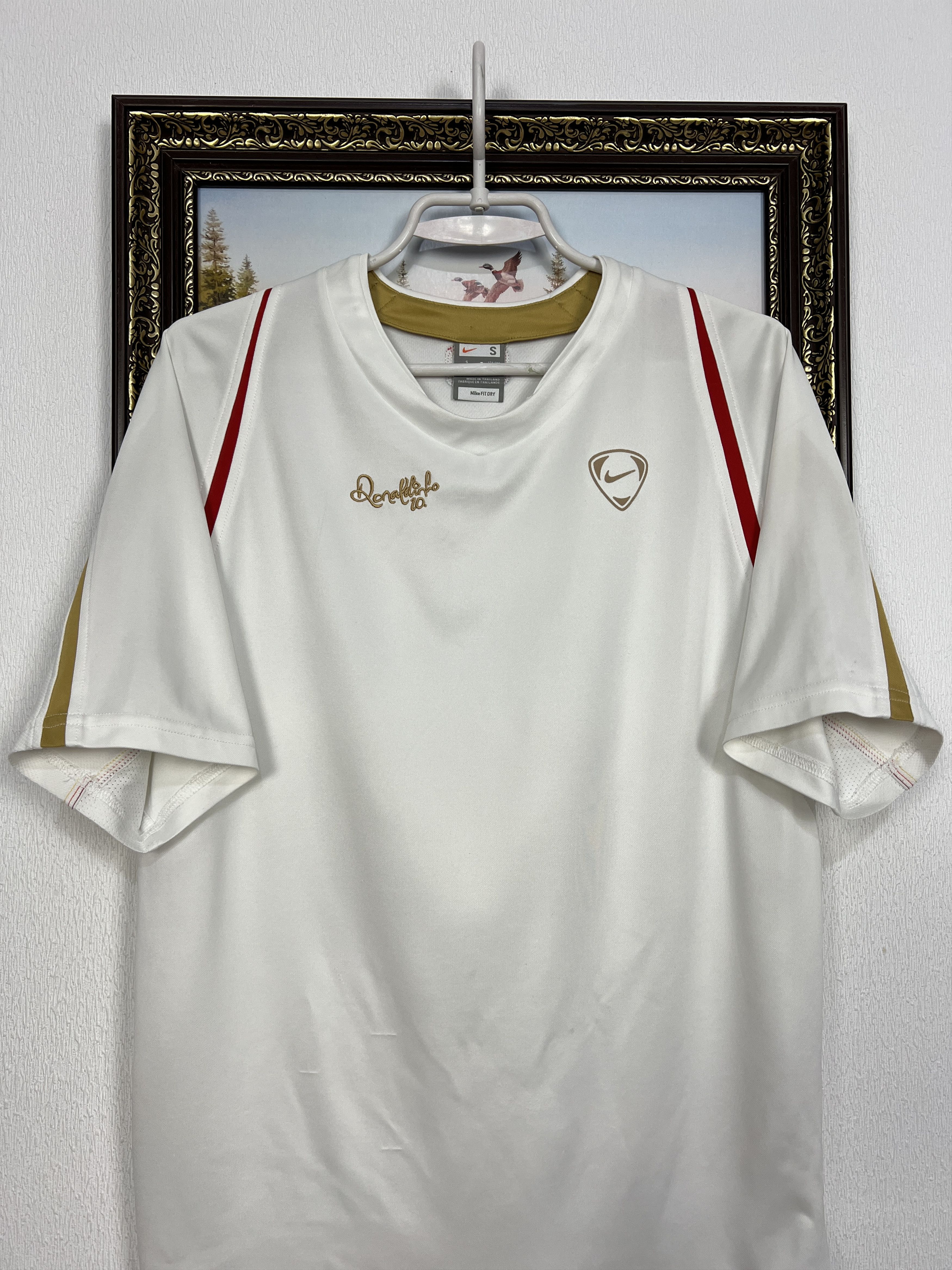 Nike Vintage R10 Ronaldinho Football Train Shirt Soccer Jersey Size US S / EU 44-46 / 1 - 2 Thumbnail