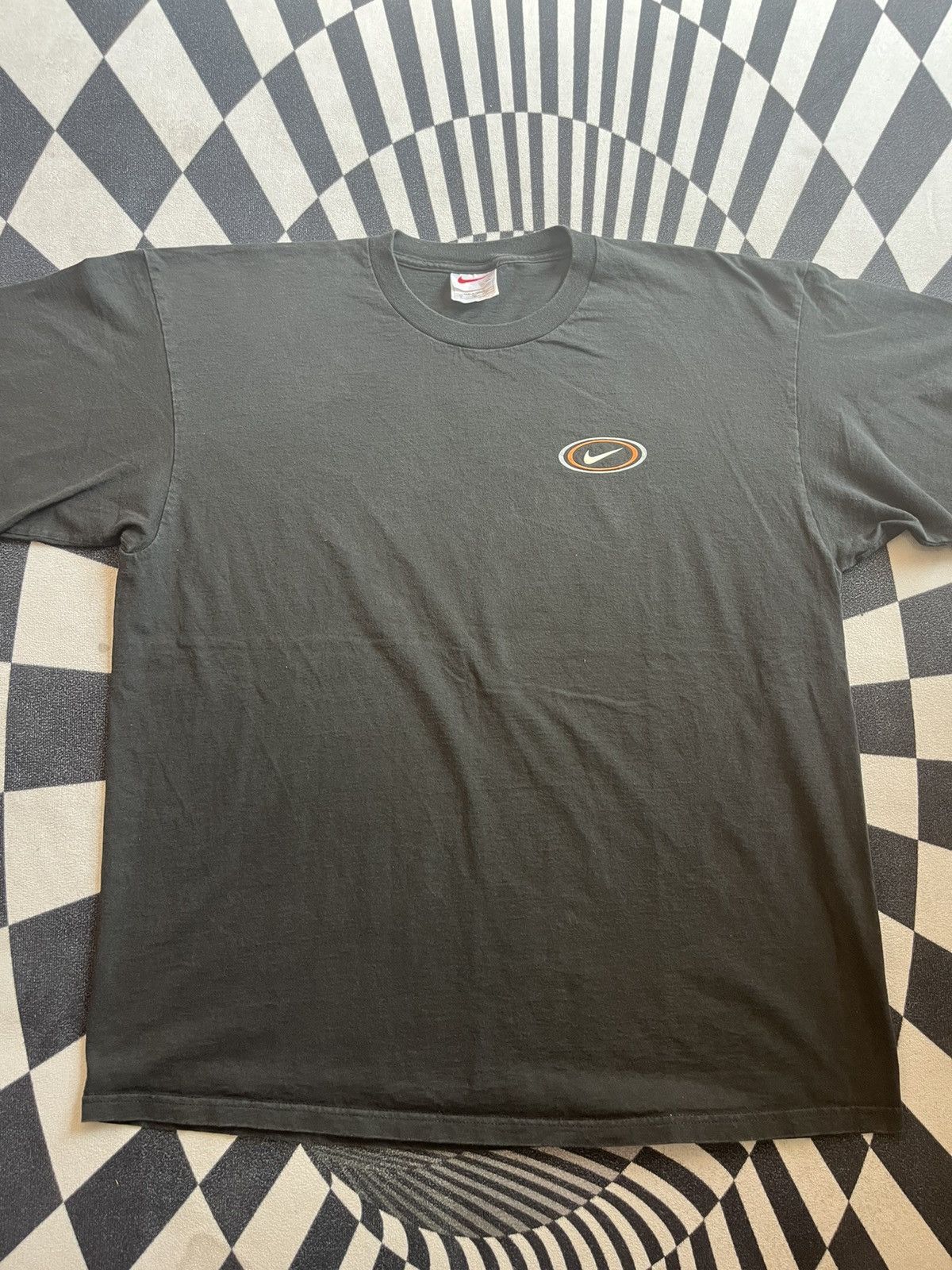 Nike Vintage NIKE ATHLETICS Logo collection 90’s Tshirt Size US XL / EU 56 / 4 - 4 Thumbnail