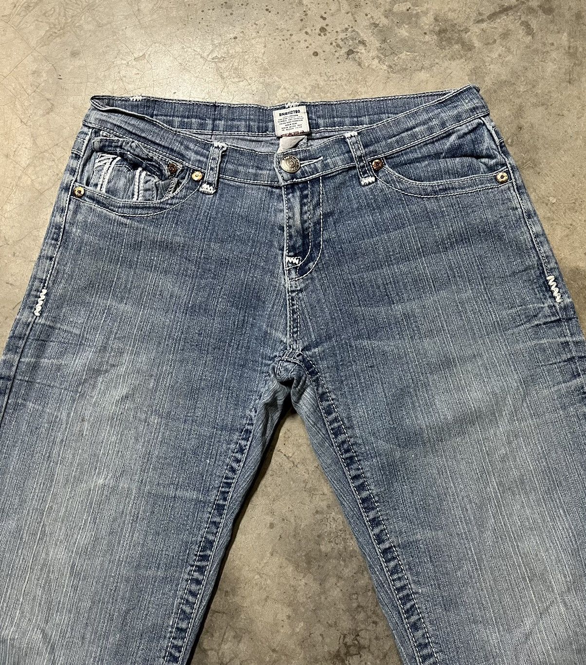 True Religion Vintage True religion faded blue section Joey low rise denim Size US 30 / EU 46 - 6 Thumbnail