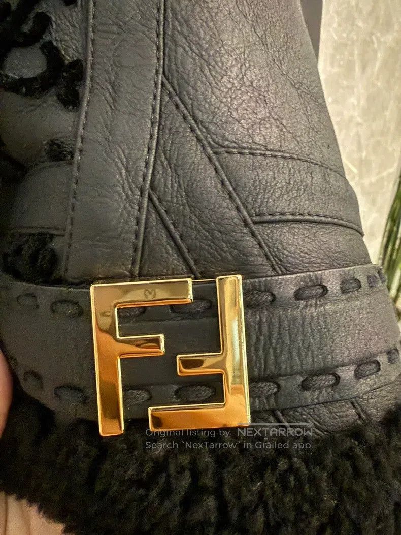 Fendi Fendi Black shearling coat with full logo design, metal zi Size S / US 4 / IT 40 - 6 Thumbnail