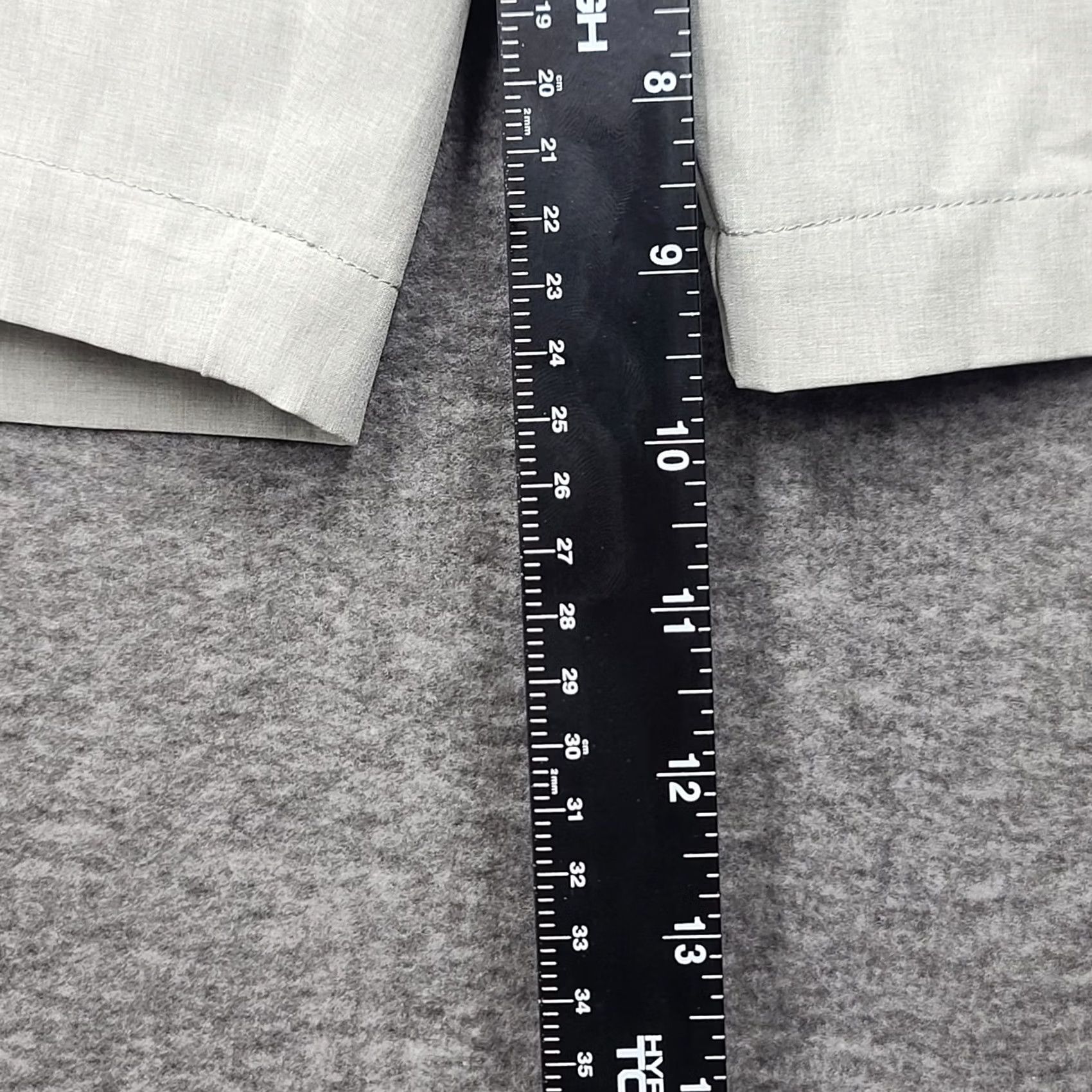 Peter Millar Peter Millar Shackleford Performance Hybrid Shorts Men 42 British Grey Golf Swim Short_mockup Size US 42 / EU 58 - 7 Thumbnail