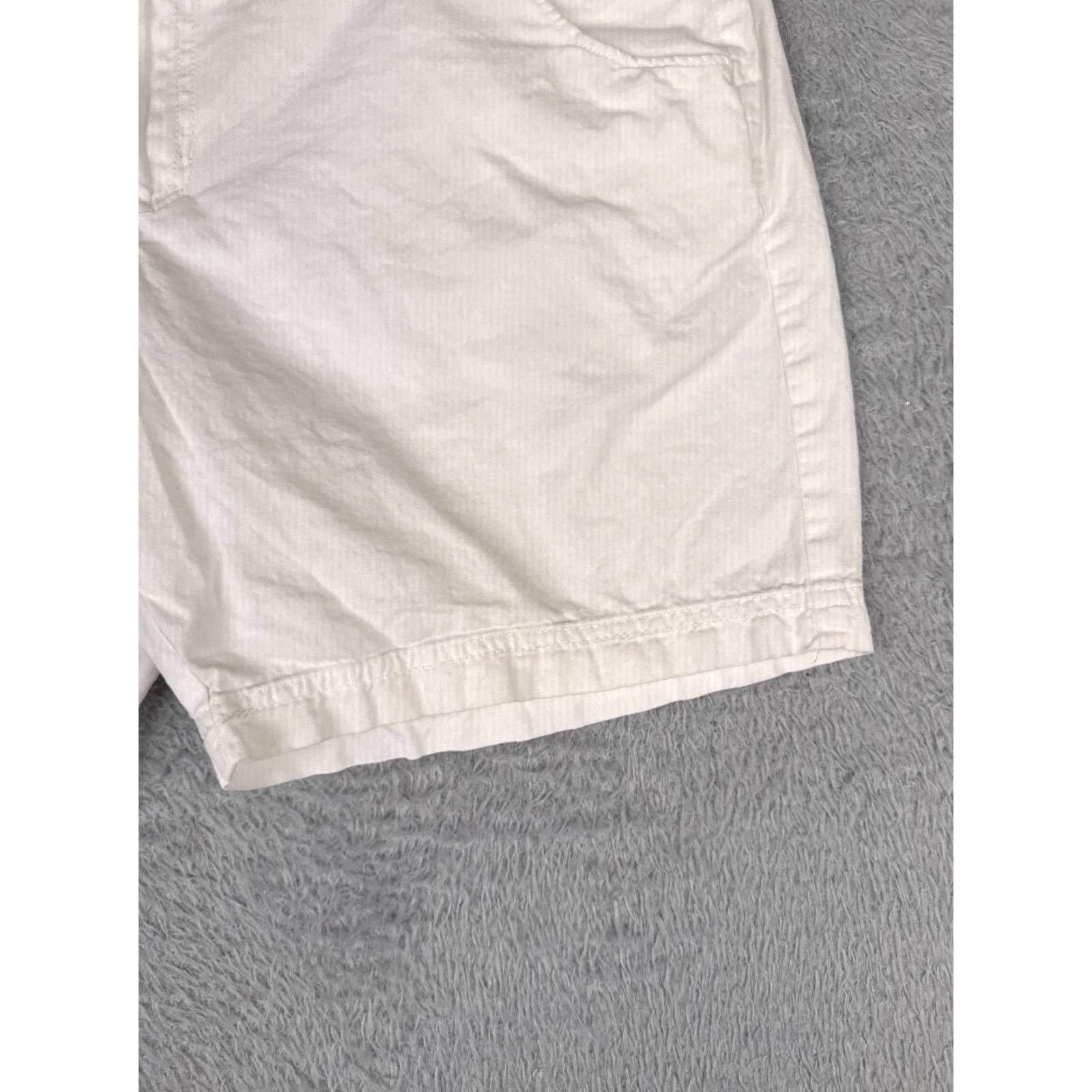 Vintage VINTAGE Columbia Chino Shorts Women 10 White Omni-Shade UV PFG Fishing 32x7 Regular Fit Size 32" / US 10 / IT 46 - 2 Thumbnail