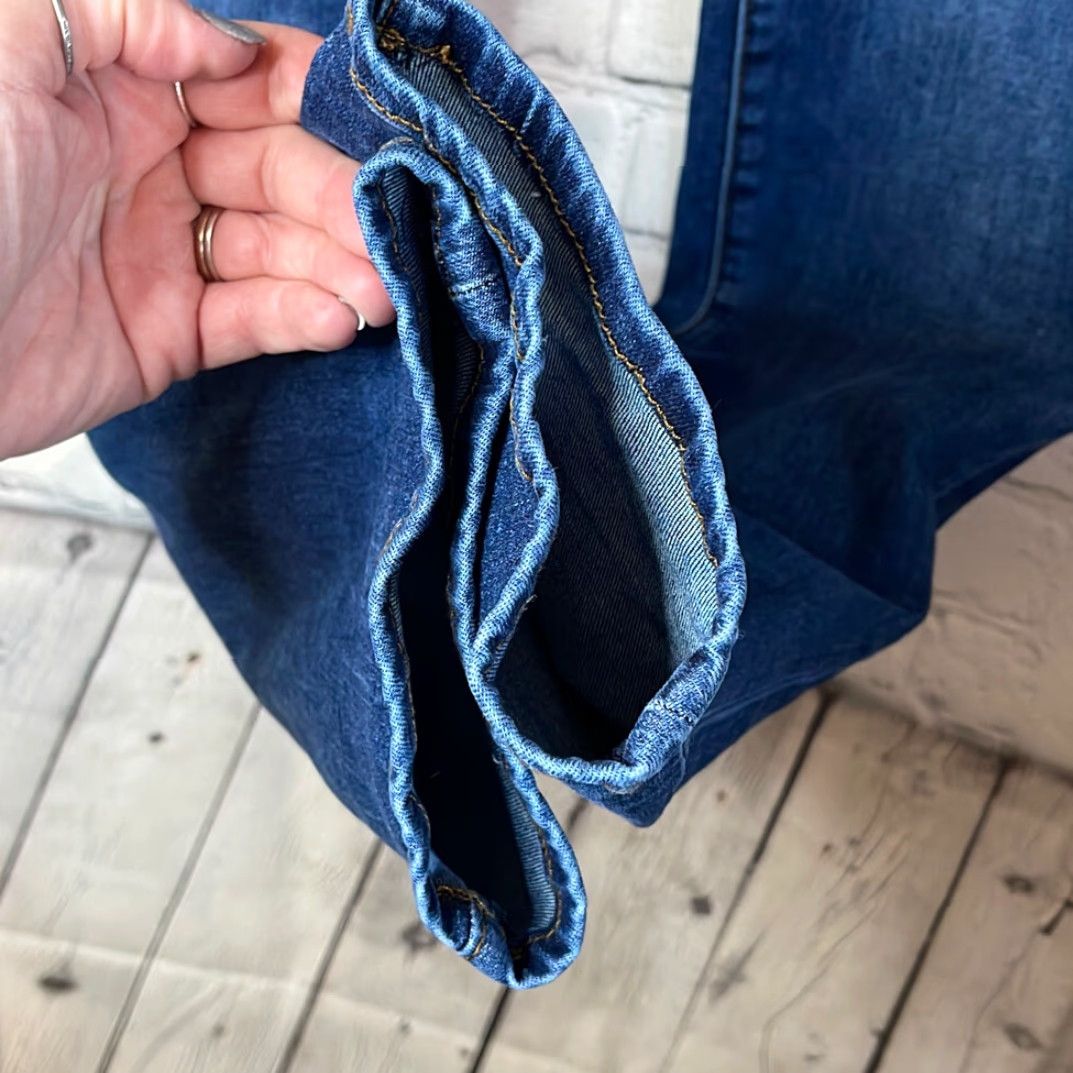 Vintage Kut from the Kloth Jeans Women’s High Rise Boyfriend size 4 Blue Womens Size 27" / US 4 / IT 40 - 3 Thumbnail