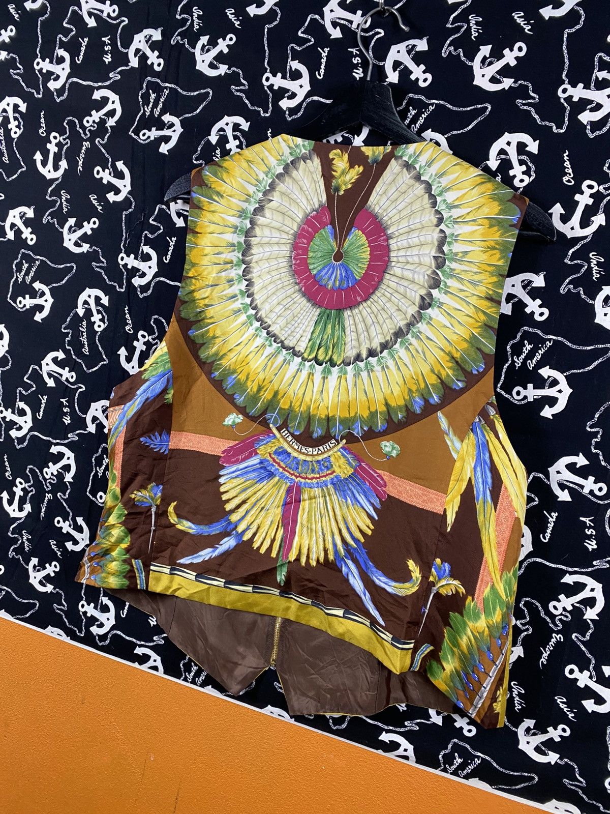 Vintage Vintage Reform Boutique Silk Scarf Vest Hermès Paris Motif Size US S / EU 44-46 / 1 - 10 Thumbnail
