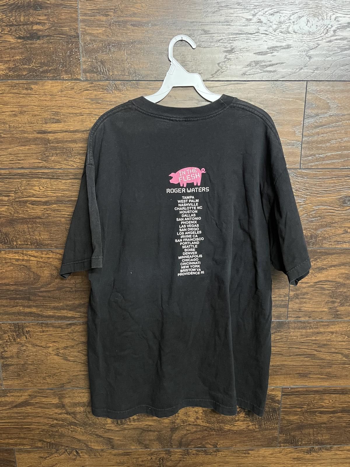 Designer Roger Waters T-shirt In the Flesh 2000 Tour Tee - XL Size US XL / EU 56 / 4 - 2 Thumbnail