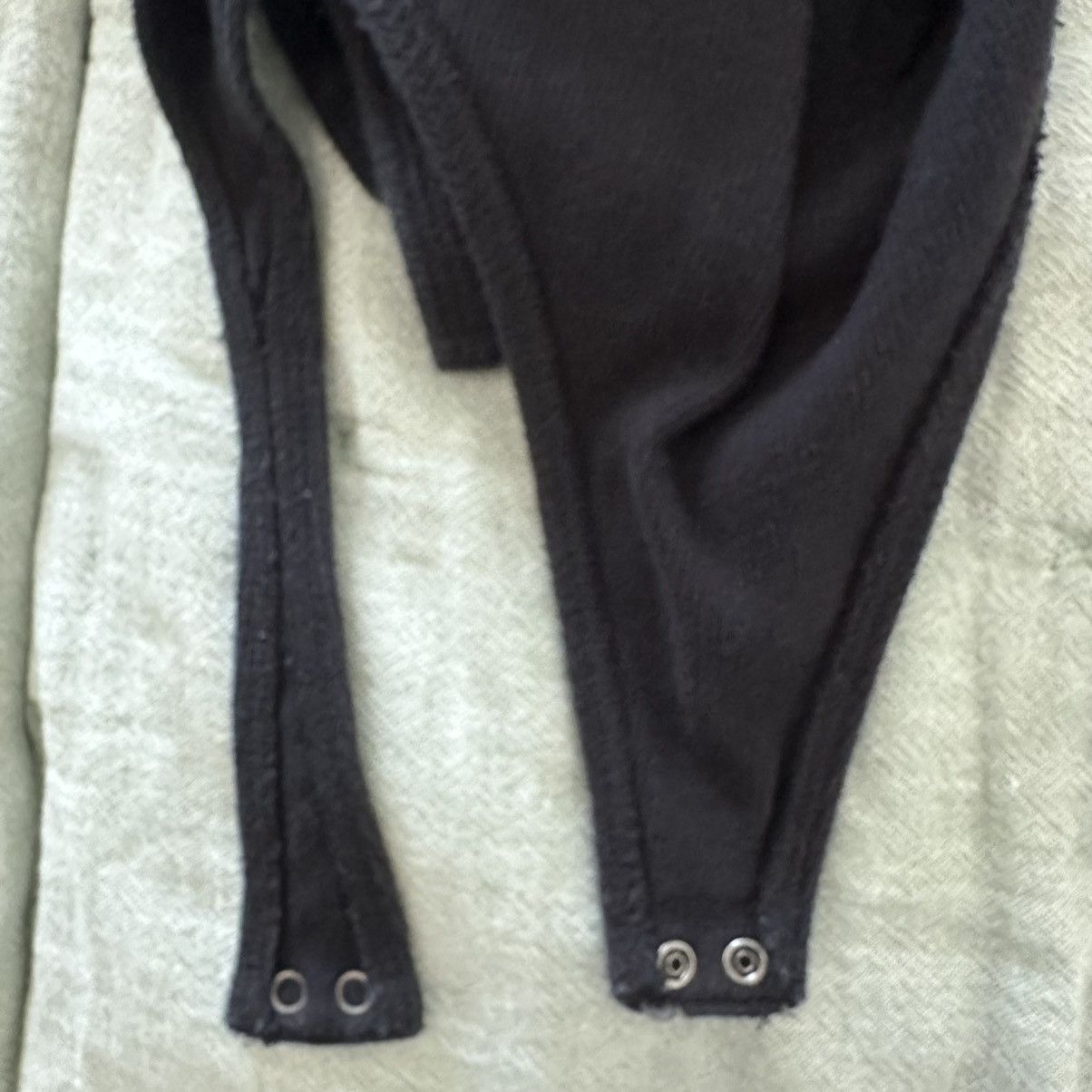 Abercrombie & Fitch Abercrombie & Fitch Black Knotted Shoulders Wrap Bodysuit S Size S / US 4 / IT 40 - 4 Thumbnail