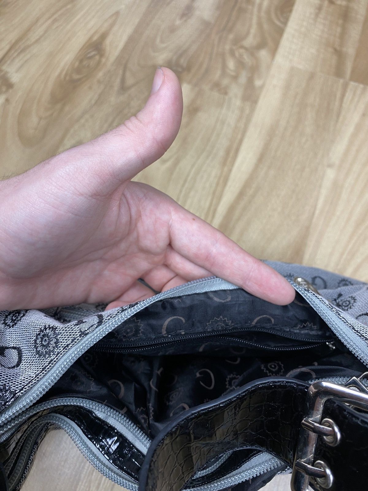 Guess Avant Garde Gamaya Monogram Bags Type Guess Style Y2K Size ONE SIZE - 9 Thumbnail